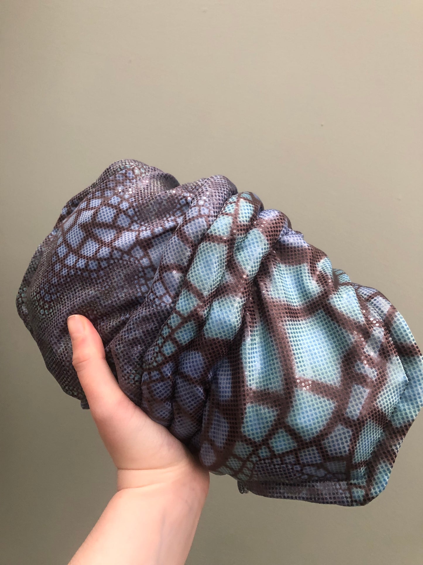 Zero: Mantis Shrimp (iridescent blend) — Deep Pressure Therapy | Cooling Compression Shark