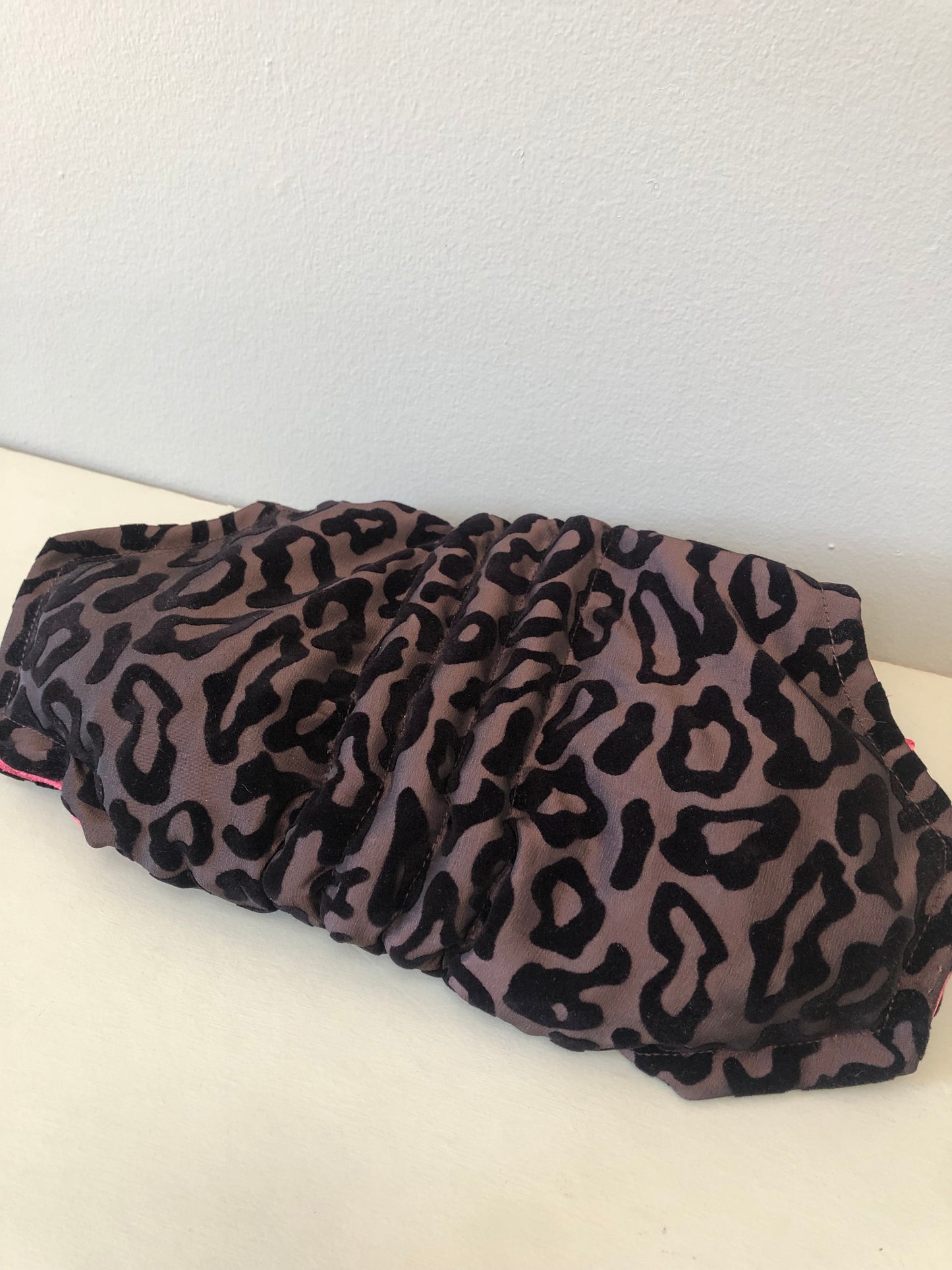 Zero left: Pink-bellied catfish (dupioni/velvet) — Deep Pressure Therapy | Cooling Compression Shark