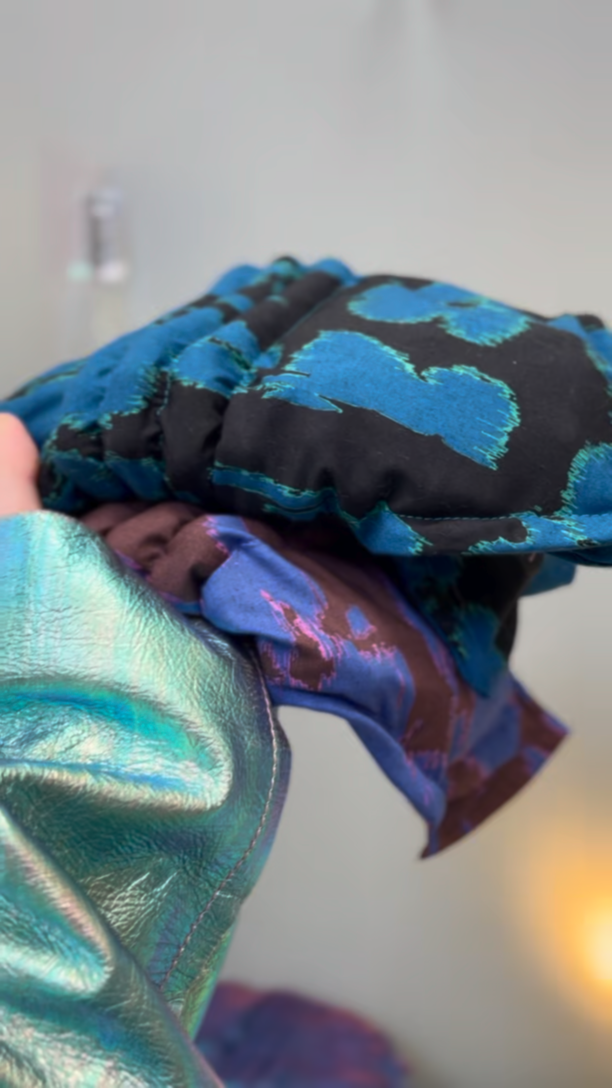 Zero left: Dark cuttlefish (cotton) — Deep Pressure Therapy | Cooling Compression Shark