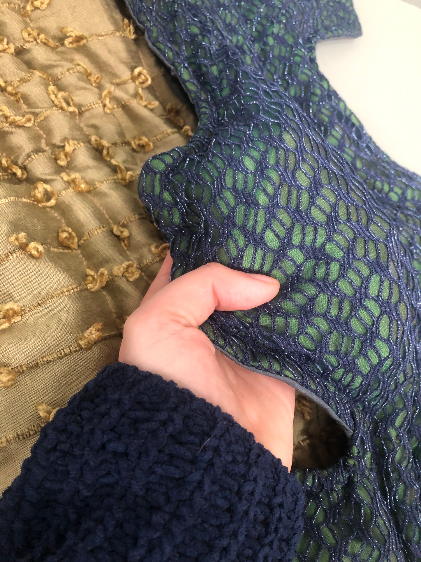 Zero left: Drupella snail (sparkly silk!)— Deep Pressure Therapy | Cooling Compression Shark