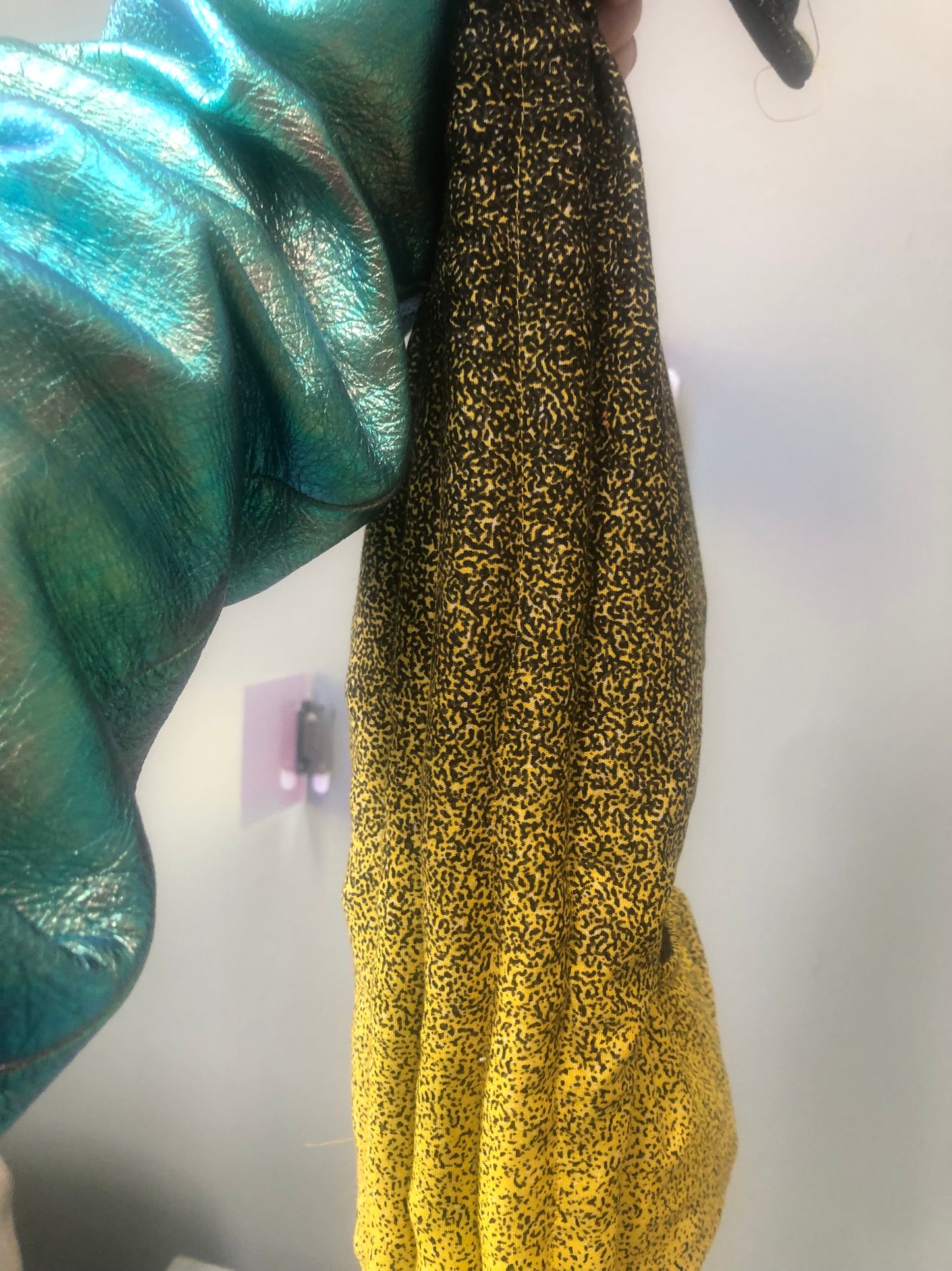 Zero left: Fanged blenny (cotton) — Deep Pressure Therapy | Cooling Compression Shark