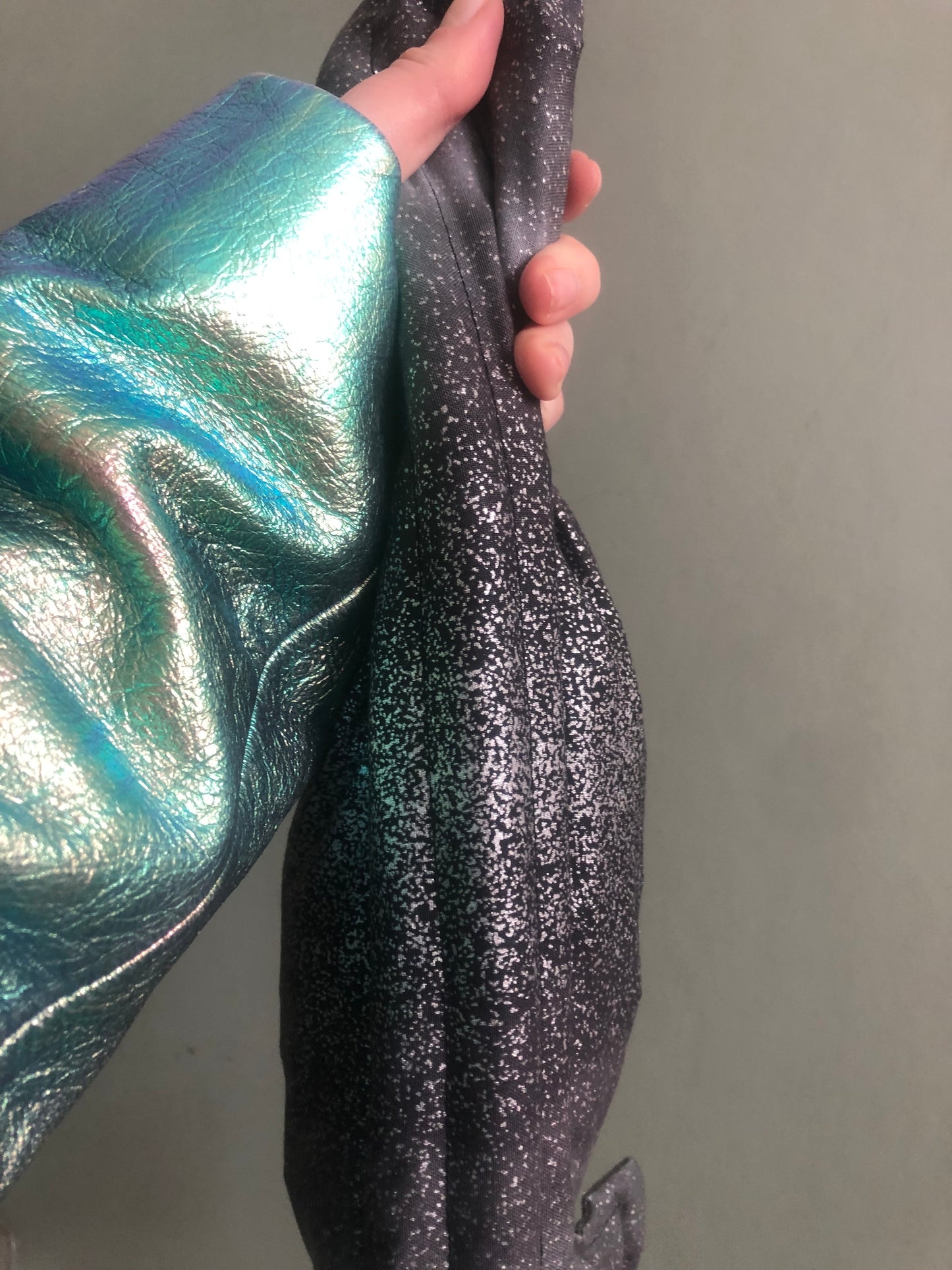 . Black-freckled minnow (silver metallic cotton) — Deep Pressure Therapy | Cooling Compression Shark