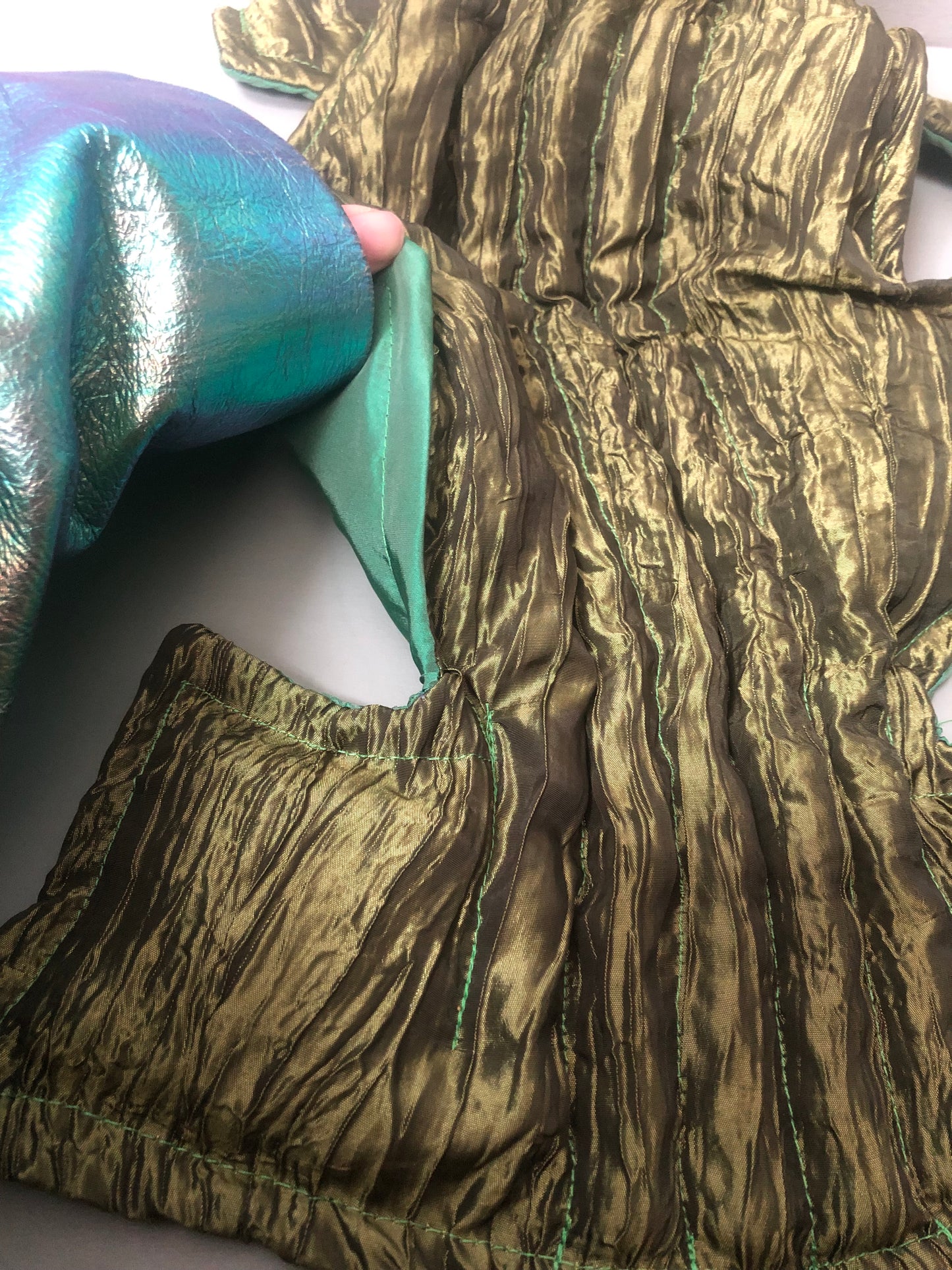 Zero left: Lilypad (crinkle taffeta/ silk) — Deep Pressure Therapy | Cooling Compression Shark