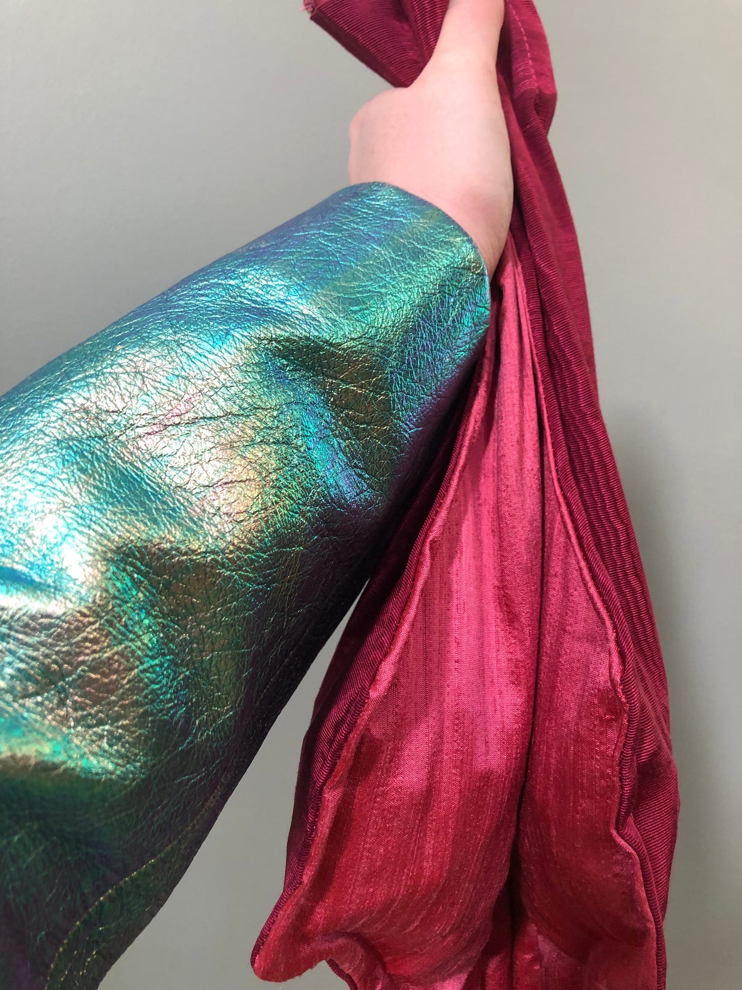 Zero left: Lobster (dupioni silk/silk moire) — Deep Pressure Therapy | Cooling Compression Shark