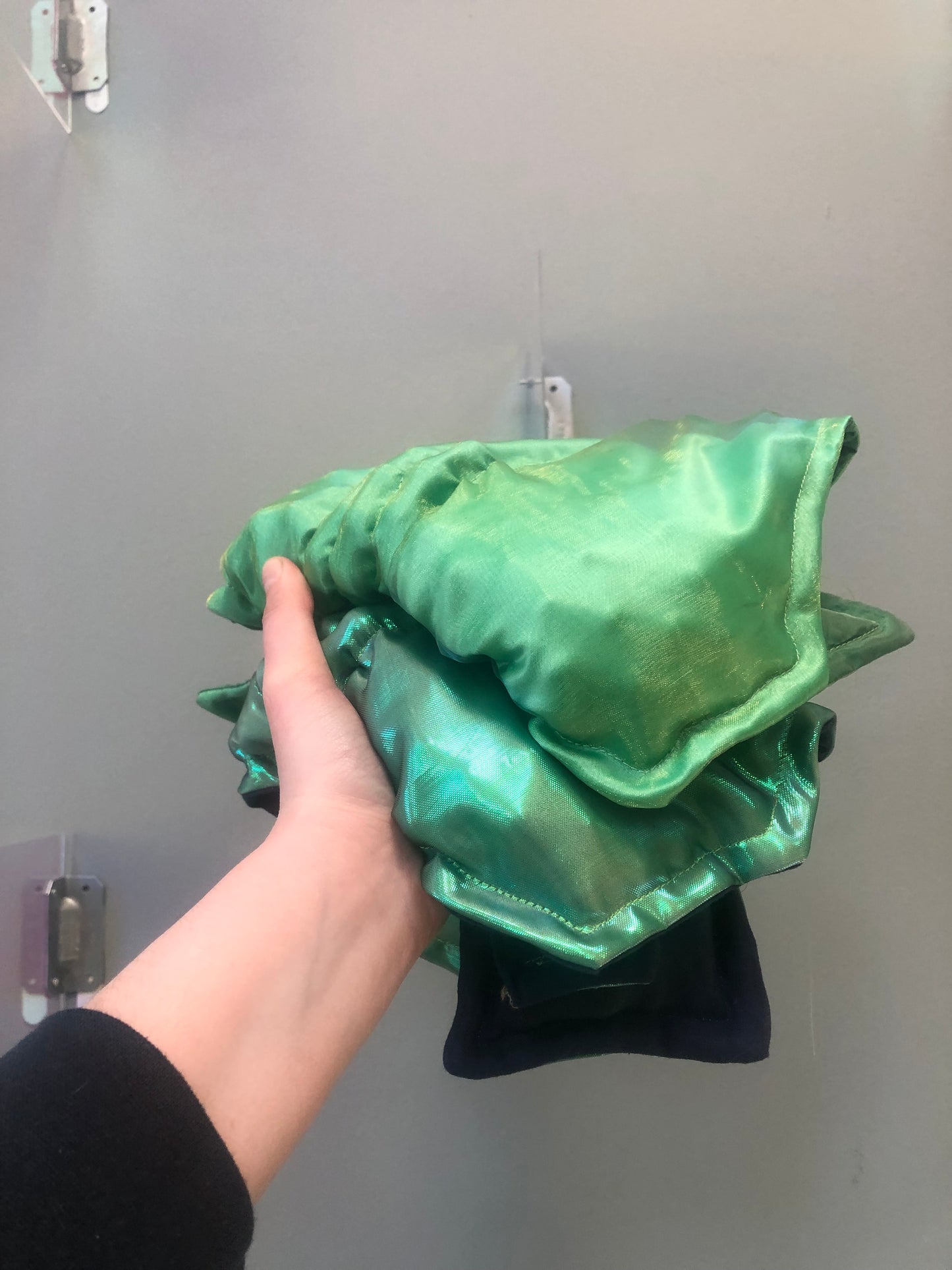 Zero left: Saltytooth (organza nylon) — Deep Pressure Therapy | Cooling Compression Shark