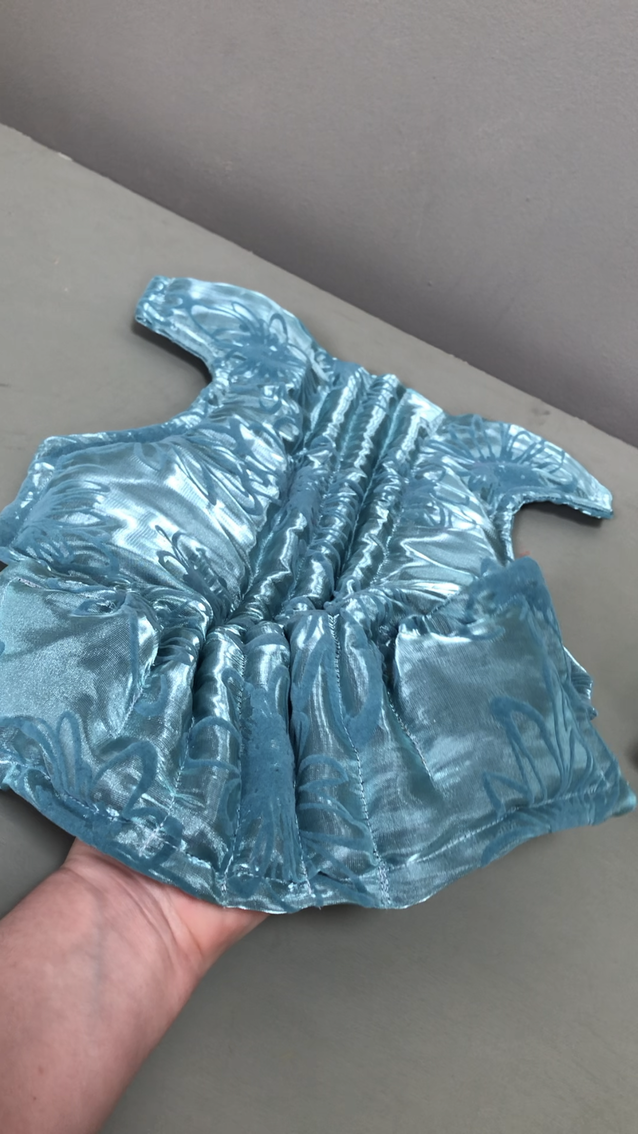 Zero left: Anemone flowers (Velvet taffeta) — Deep Pressure Therapy | Cooling Compression Shark