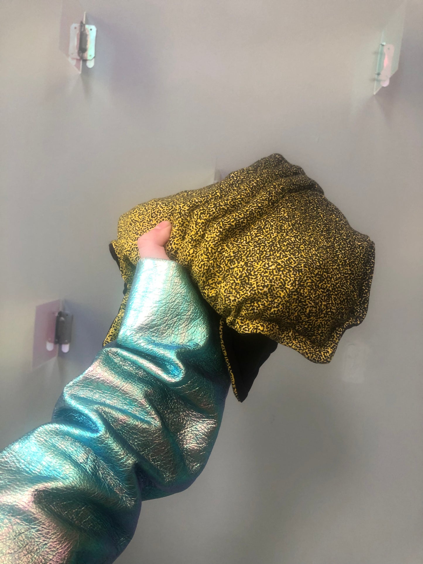 Zero left: Fanged blenny (cotton) — Deep Pressure Therapy | Cooling Compression Shark