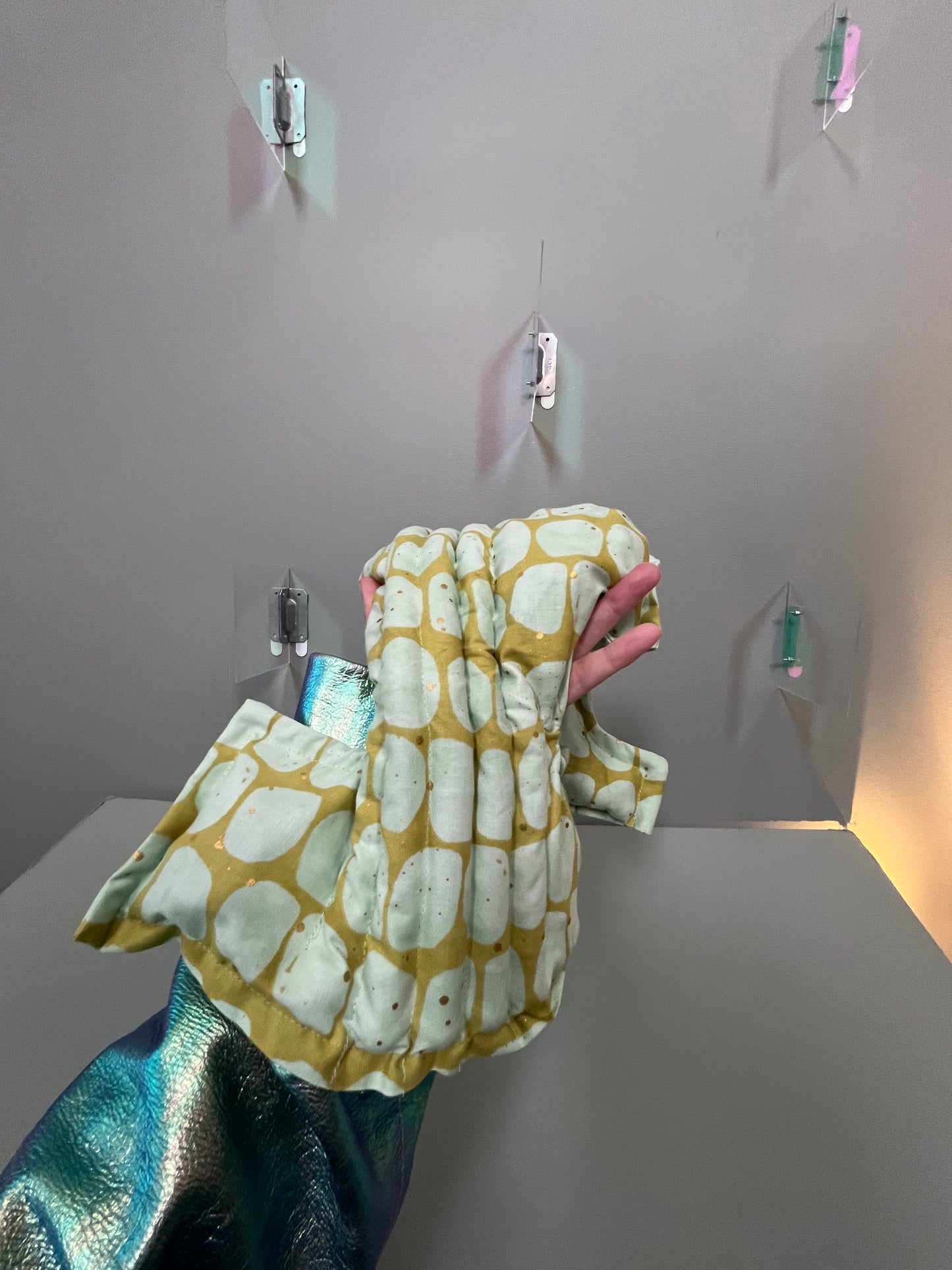 Zero: Kubotai (metallic gold-freckled cotton) — Deep Pressure Therapy | Cooling Compression Shark