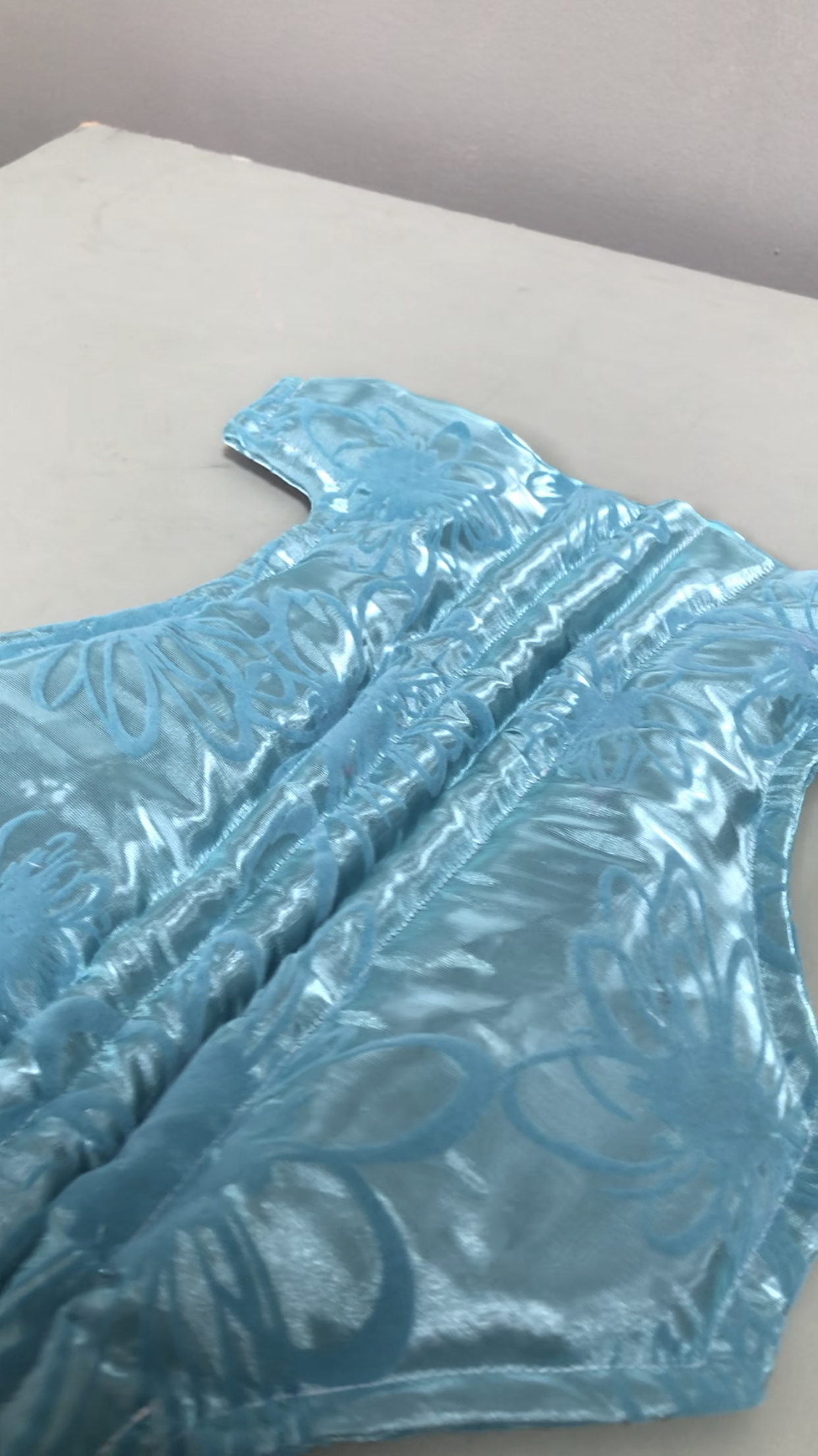 Zero left: Anemone flowers (Velvet taffeta) — Deep Pressure Therapy | Cooling Compression Shark