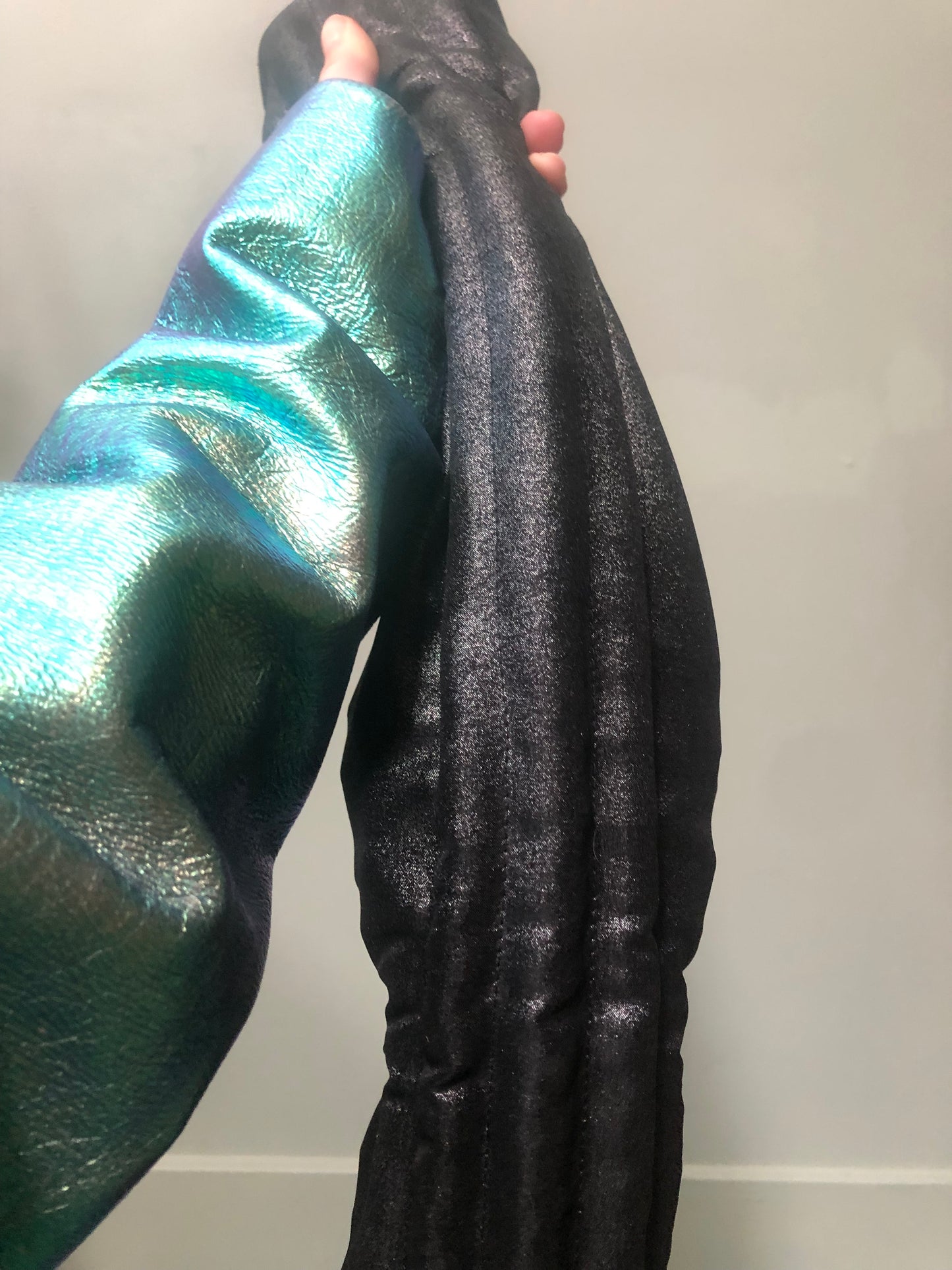 Zero left: Black abalone (cotton/nylon) — Deep Pressure Therapy | Cooling Compression Shark