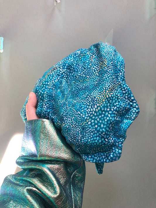 Zero left: Blue wrasse (cotton) — Deep Pressure Therapy | Cooling Compression Shark