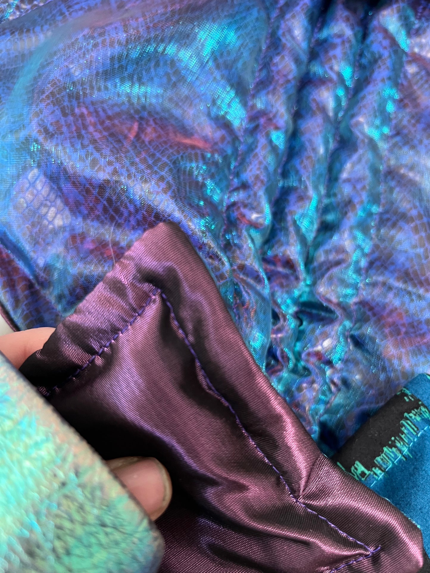 Zero left: Reptile skin (organza/nylon) — Deep Pressure Therapy | Cooling Compression Shark