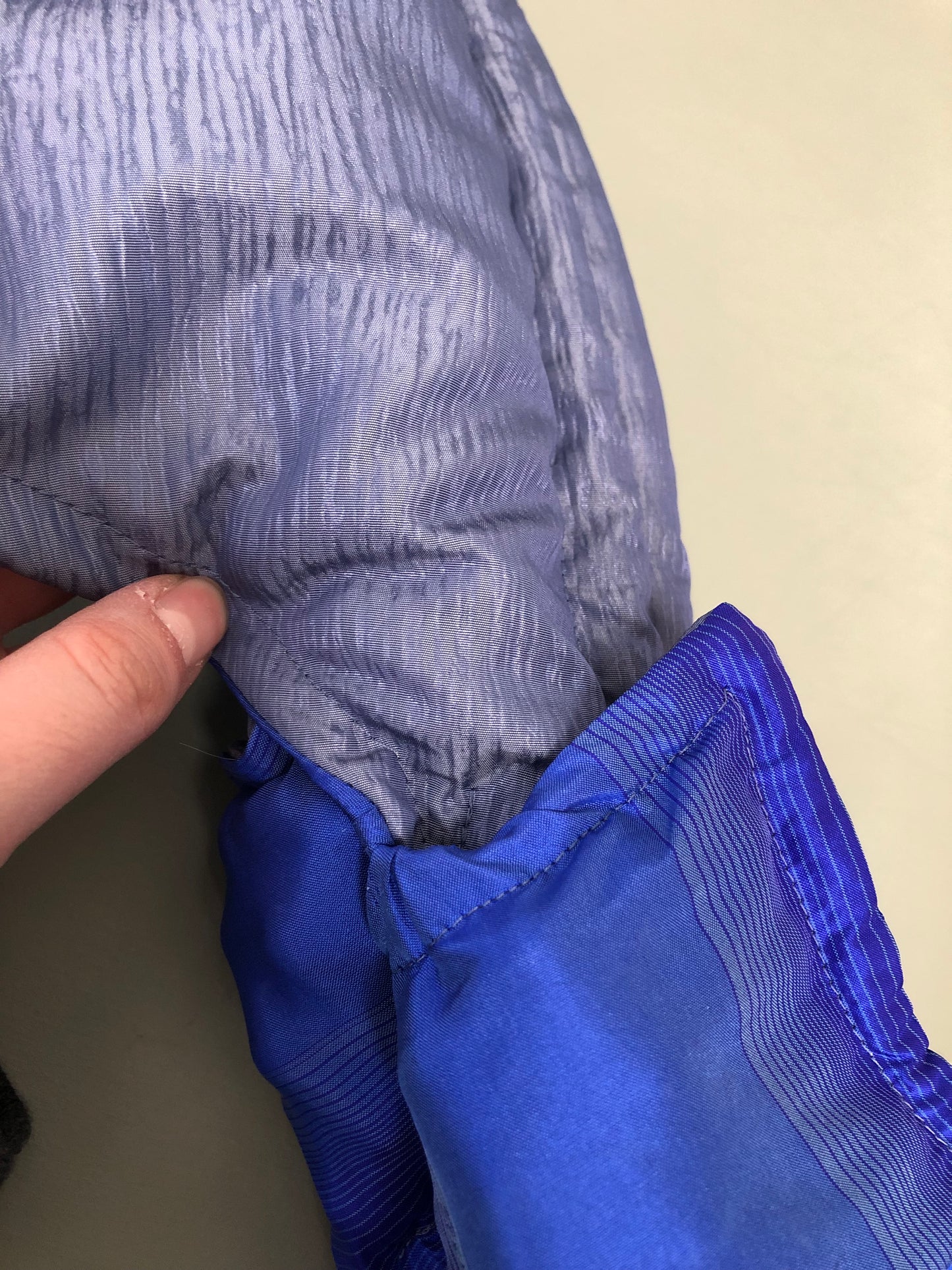 Zero left: Electric ray (silk taffeta)— Deep Pressure Therapy | Cooling Compression Shark
