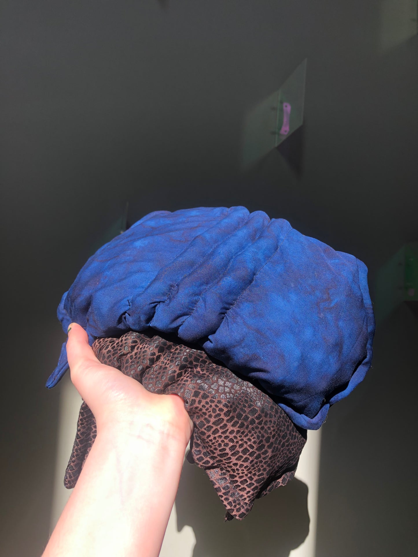 Zero left: Blue abalone (cotton) — Deep Pressure Therapy | Cooling Compression Shark
