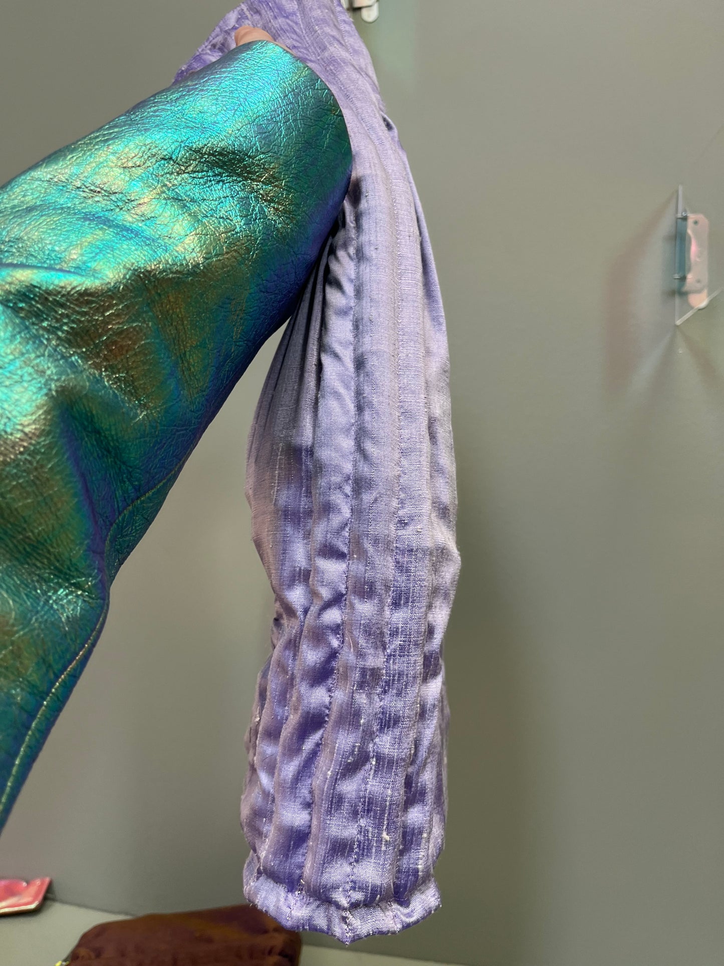 Zero left: Whitecloud minnow (dupioni silk) — Deep Pressure Therapy | Cooling Compression Shark