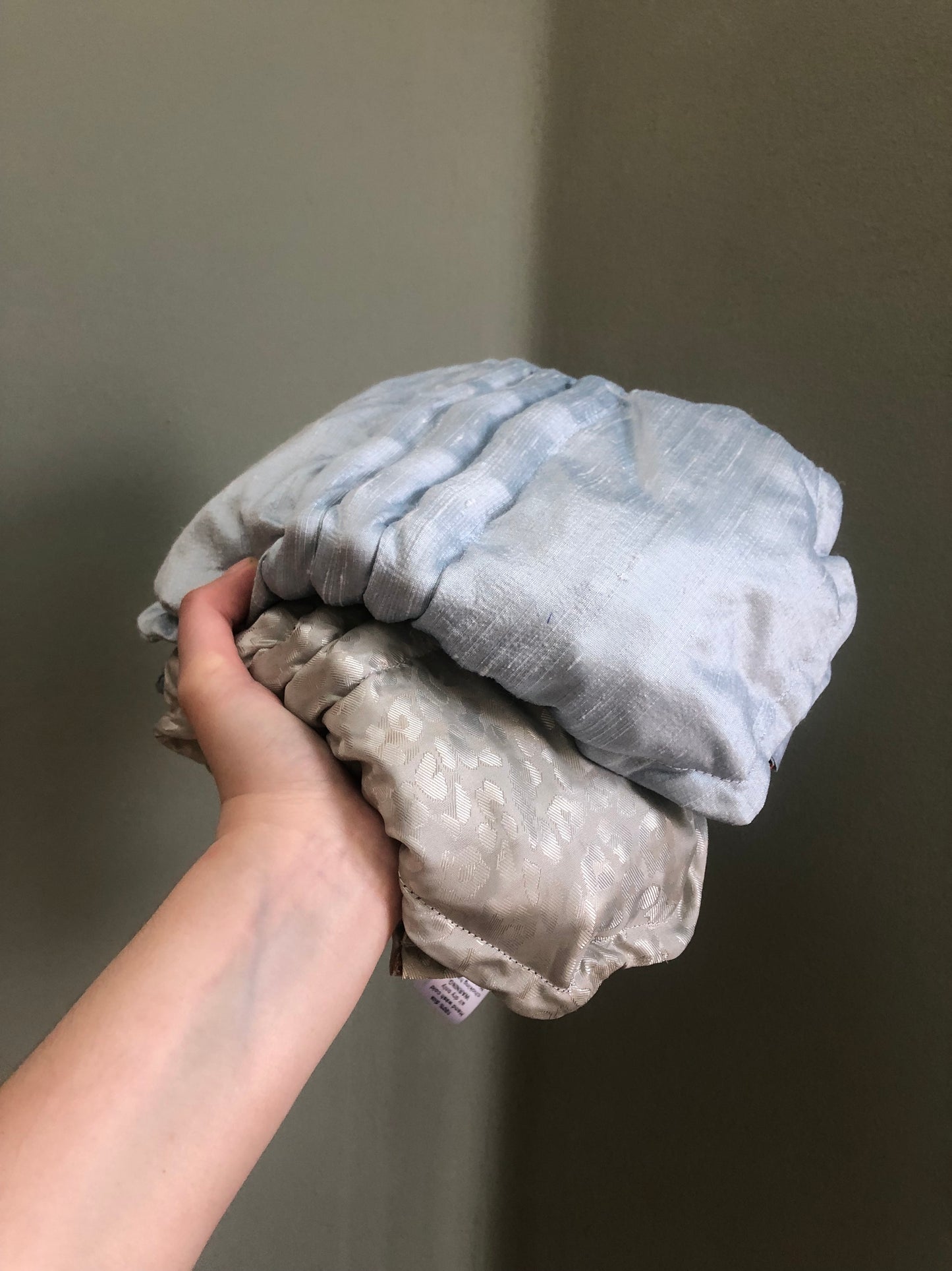 Zero left: Pomatomas (dupioni silk) — Deep Pressure Therapy | Cooling Compression Shark