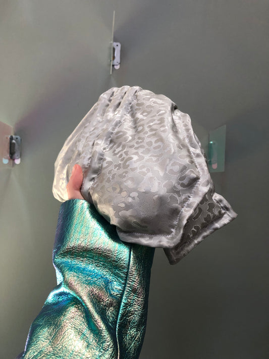 Zero left: Catfish (silk/poly) — Deep Pressure Therapy | Cooling Compression Sharkt