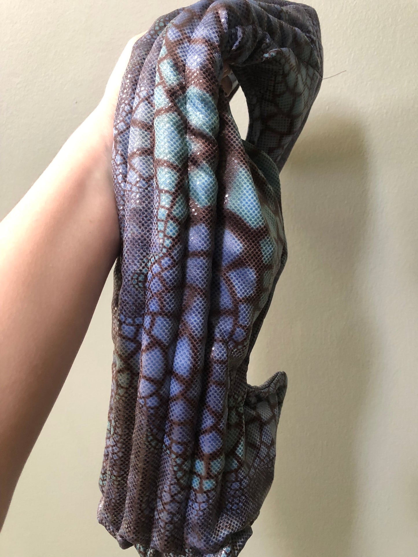 Zero: Mantis Shrimp (iridescent blend) — Deep Pressure Therapy | Cooling Compression Shark