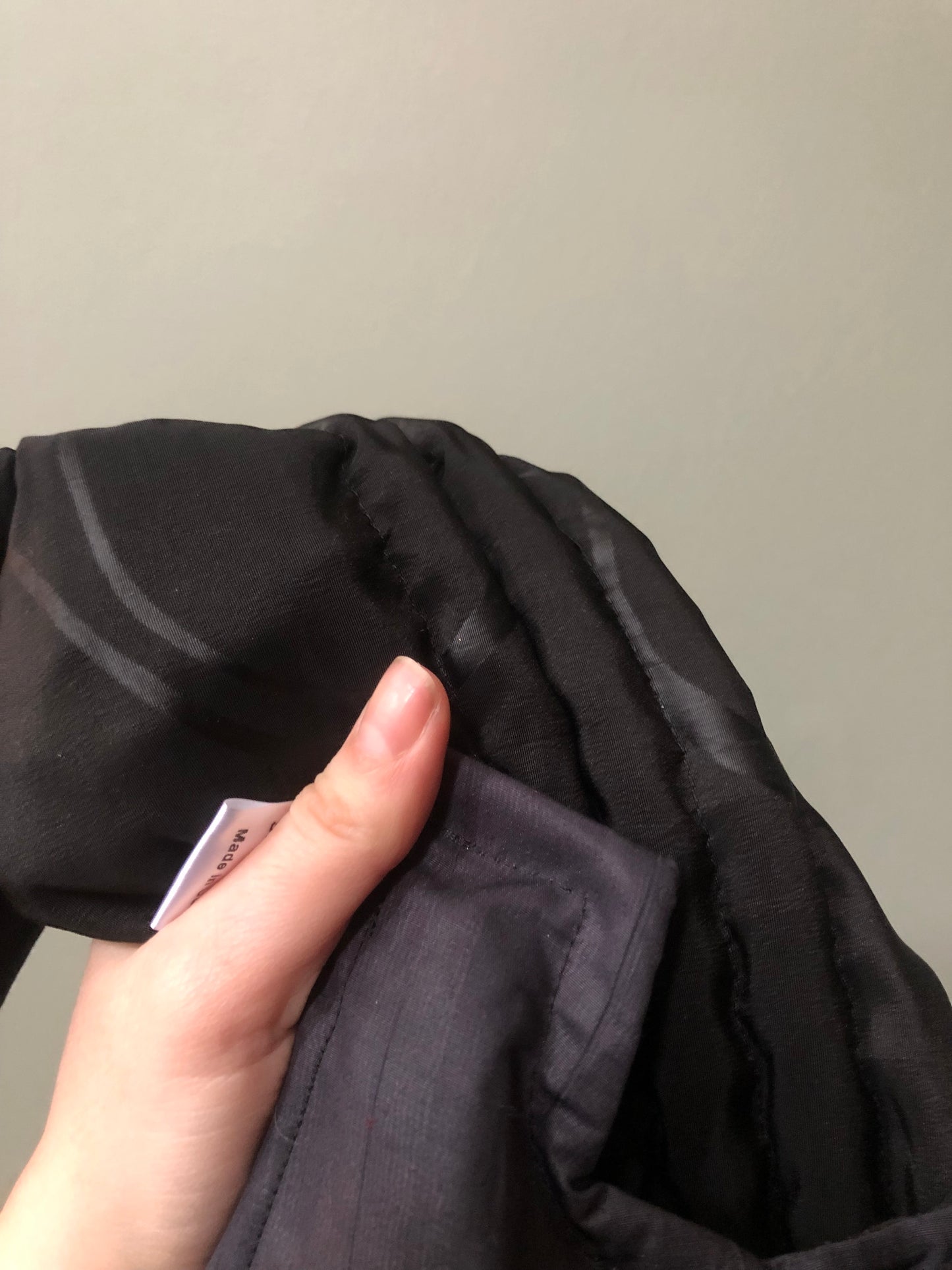 Zero left: Black belly (silk belly, blended top)— Deep Pressure Therapy | Cooling Compression Shark