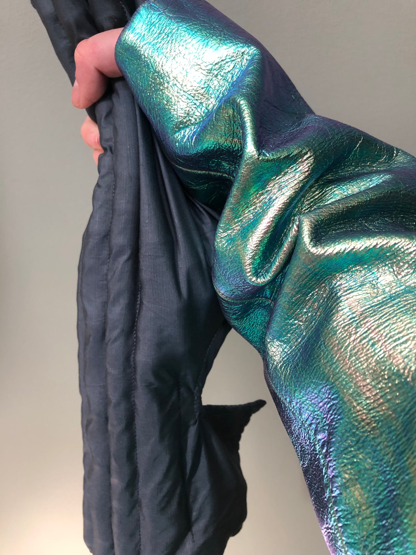 Zero left: Oyster Shell silk — Deep Pressure Therapy | Cooling Compression Shark