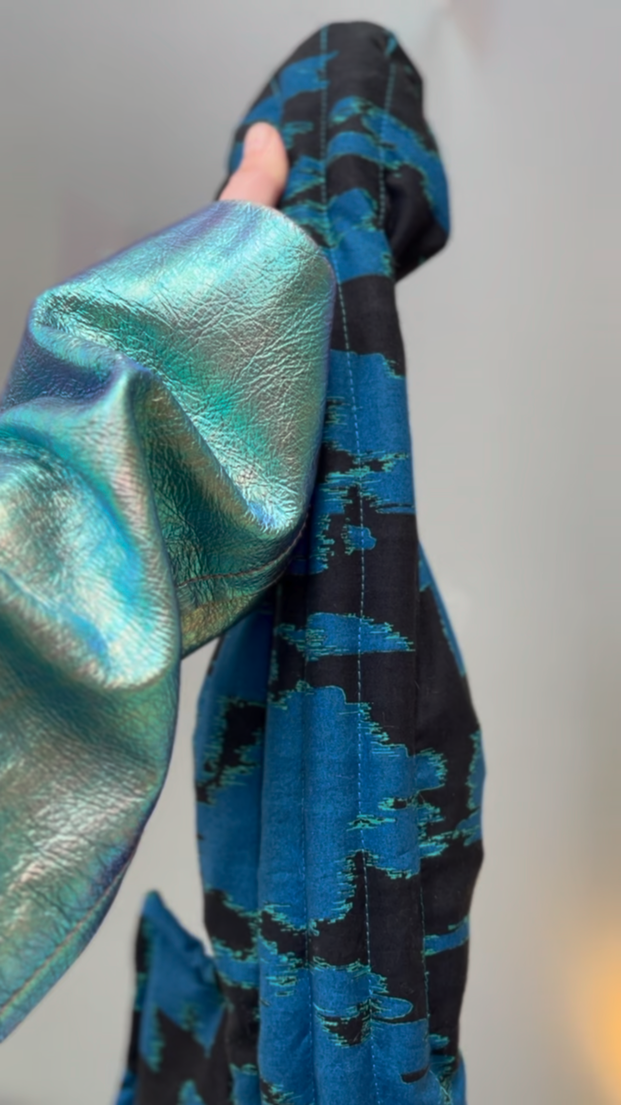 Zero left: Dark cuttlefish (cotton) — Deep Pressure Therapy | Cooling Compression Shark