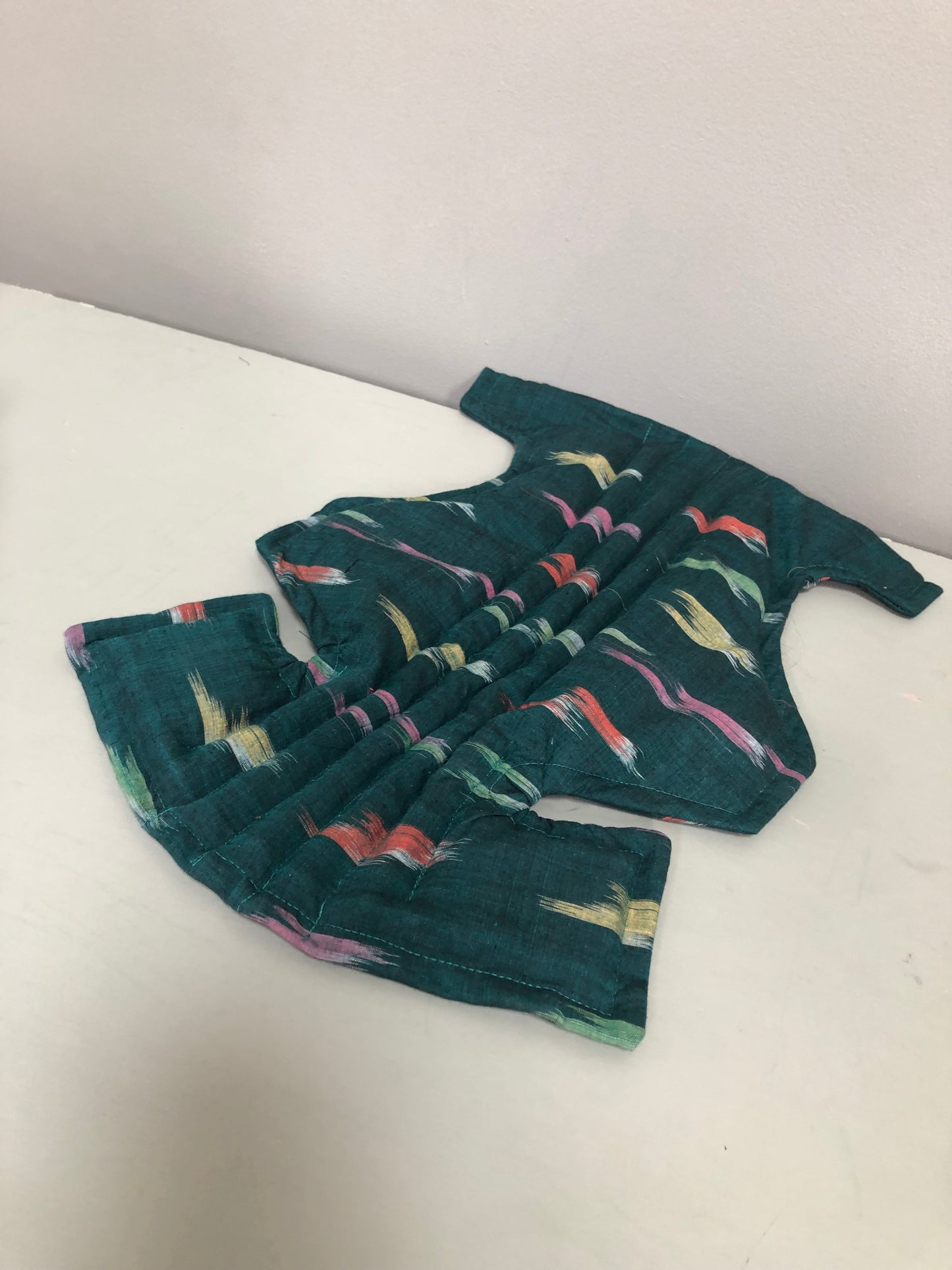 Zero left: Green-banded rainbowfish (cotton) — Deep Pressure Therapy | Cooling Compression Shark