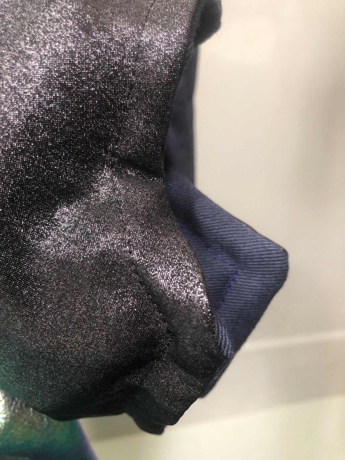 Zero left: Black abalone (cotton/nylon) — Deep Pressure Therapy | Cooling Compression Shark