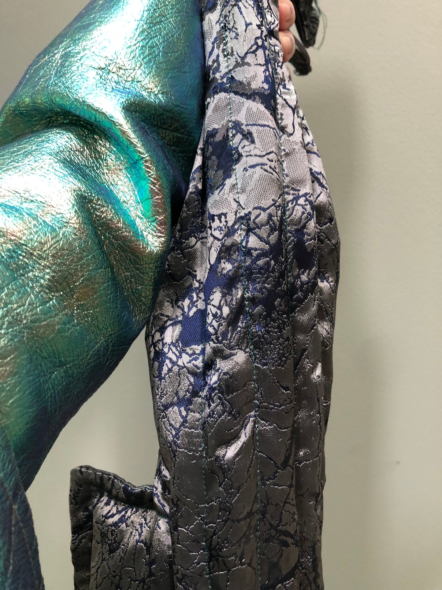 Zero left: Pearlscale silver (dupioni silk) — Deep Pressure Therapy | Cooling Compression Shark