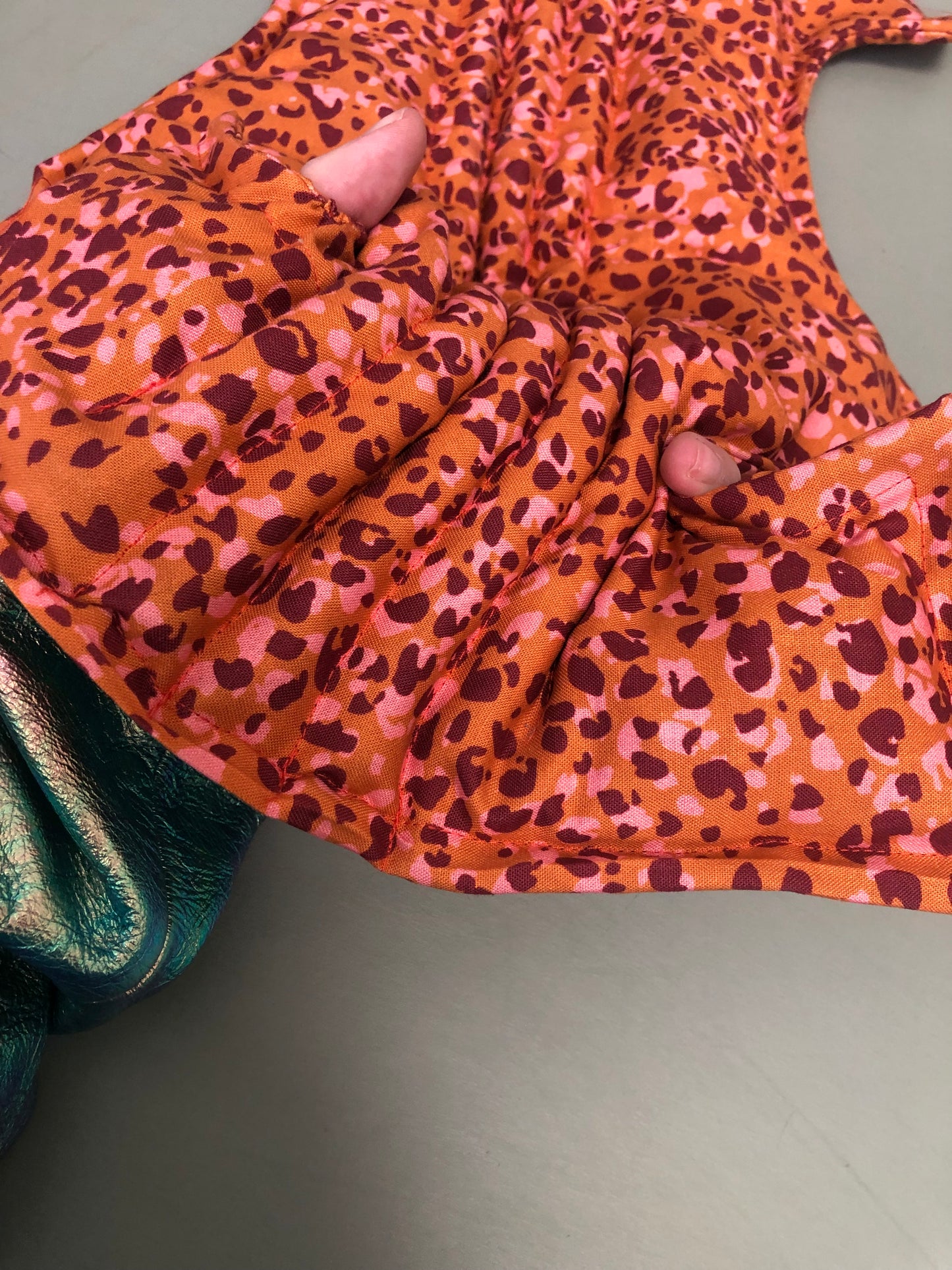 Zero left: Ocellatum (cotton) — Deep Pressure Therapy | Cooling Compression Shark