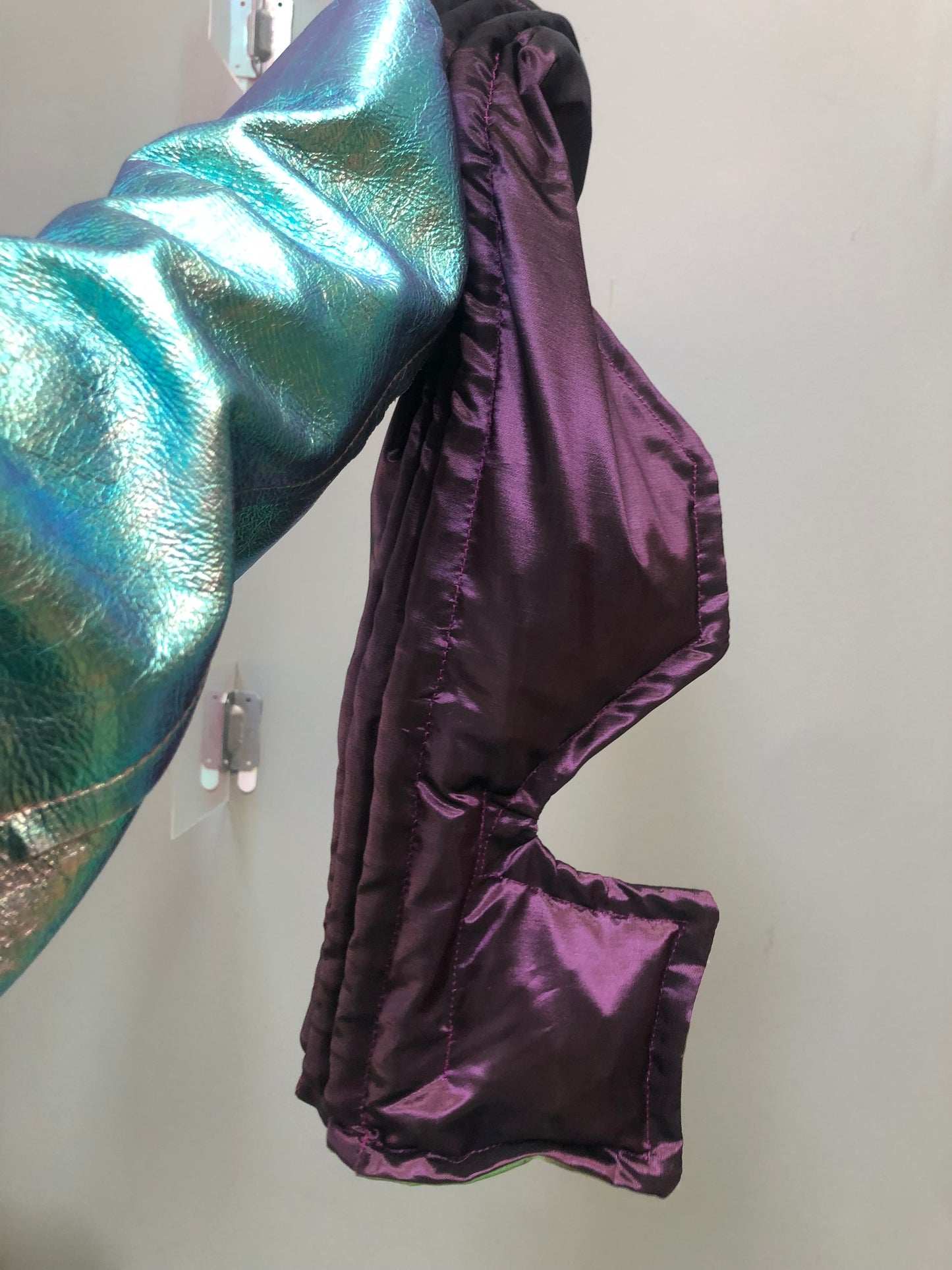 Zero left: Pristella (green-bellied silk/poly)— Deep Pressure Therapy | Cooling Compression Shark