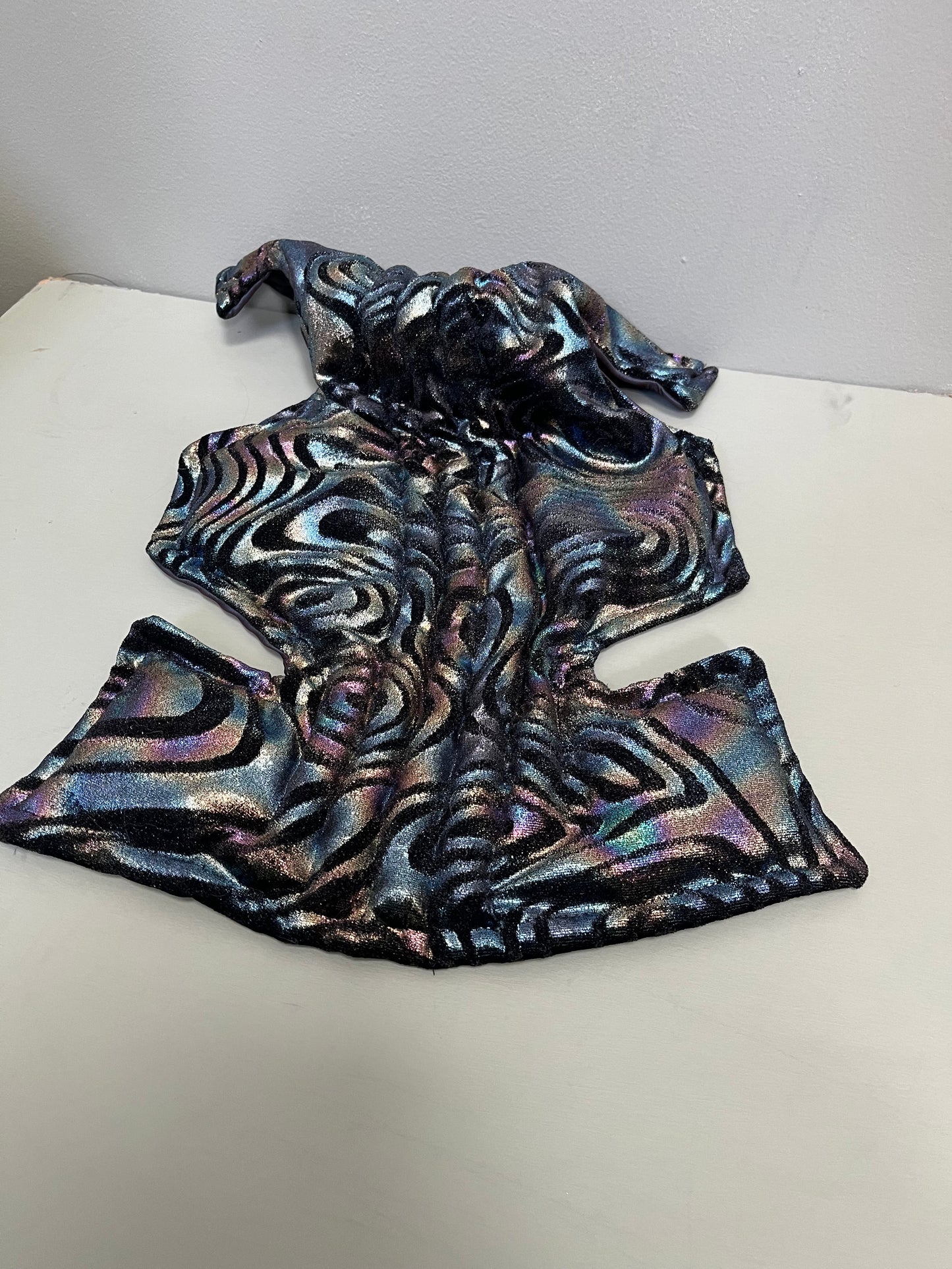 Zero left: Amoeba black (iridescent velvet poly) — Deep Pressure Therapy | Cooling Compression Shark