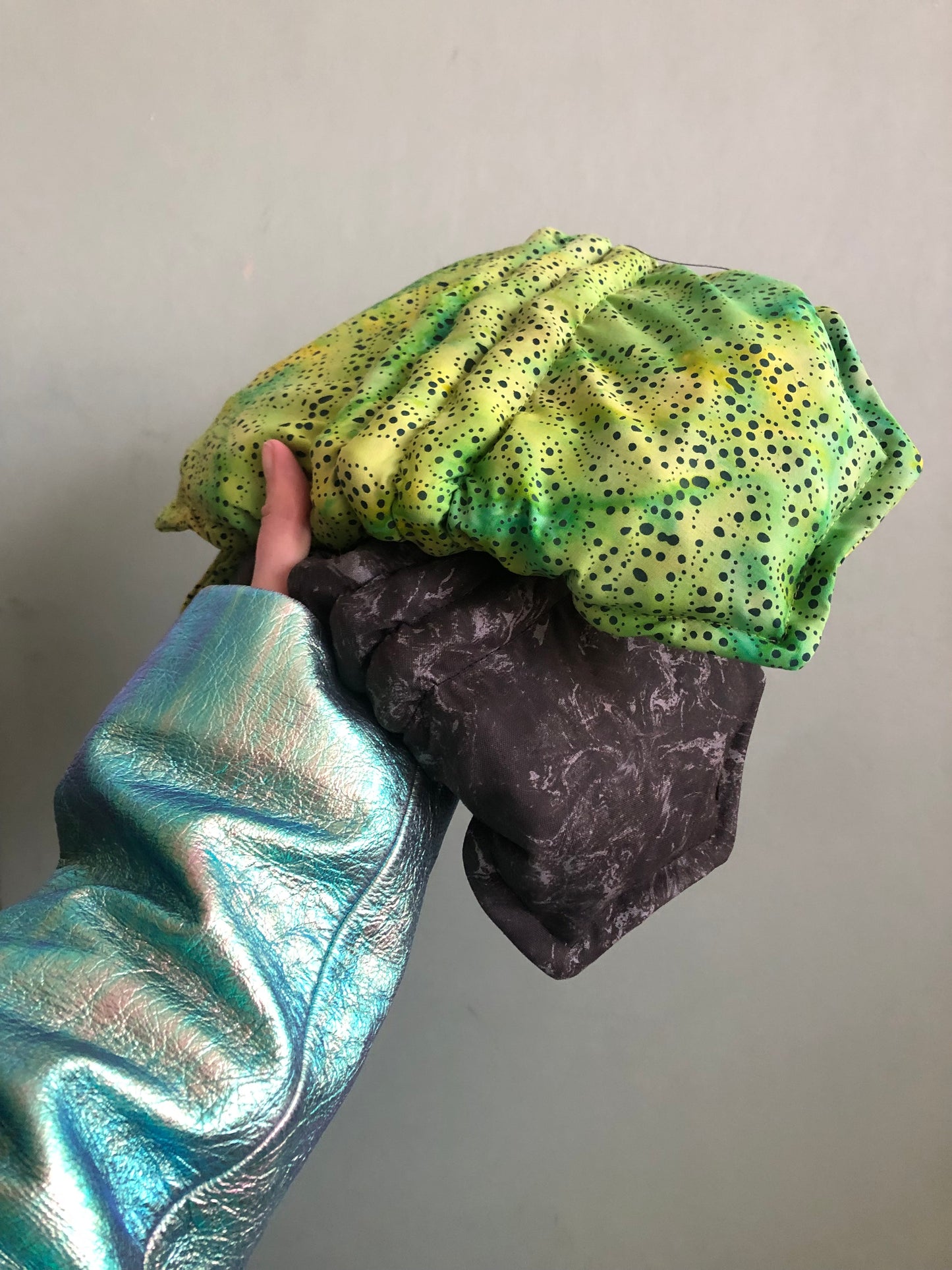 . Amphibian (cotton) — Deep Pressure Therapy | Cooling Compression Shark