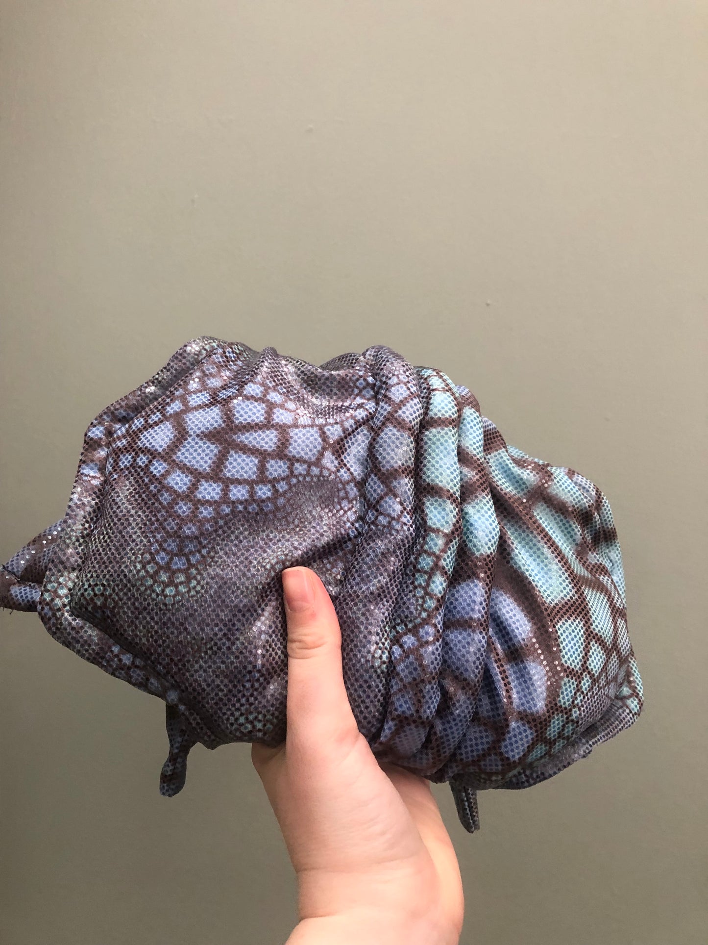 Zero: Mantis Shrimp (iridescent blend) — Deep Pressure Therapy | Cooling Compression Shark