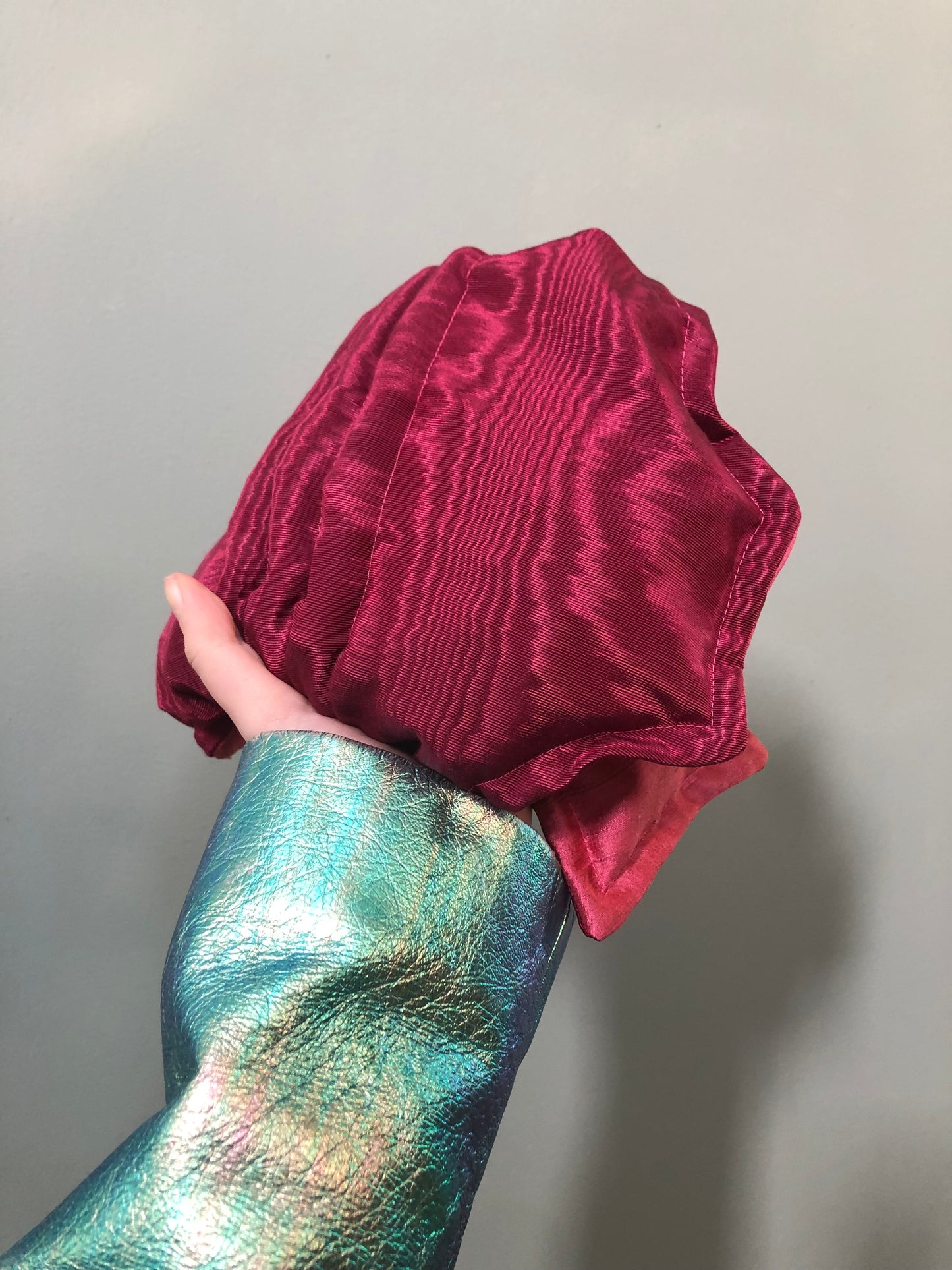 Zero left: Lobster (dupioni silk/silk moire) — Deep Pressure Therapy | Cooling Compression Shark