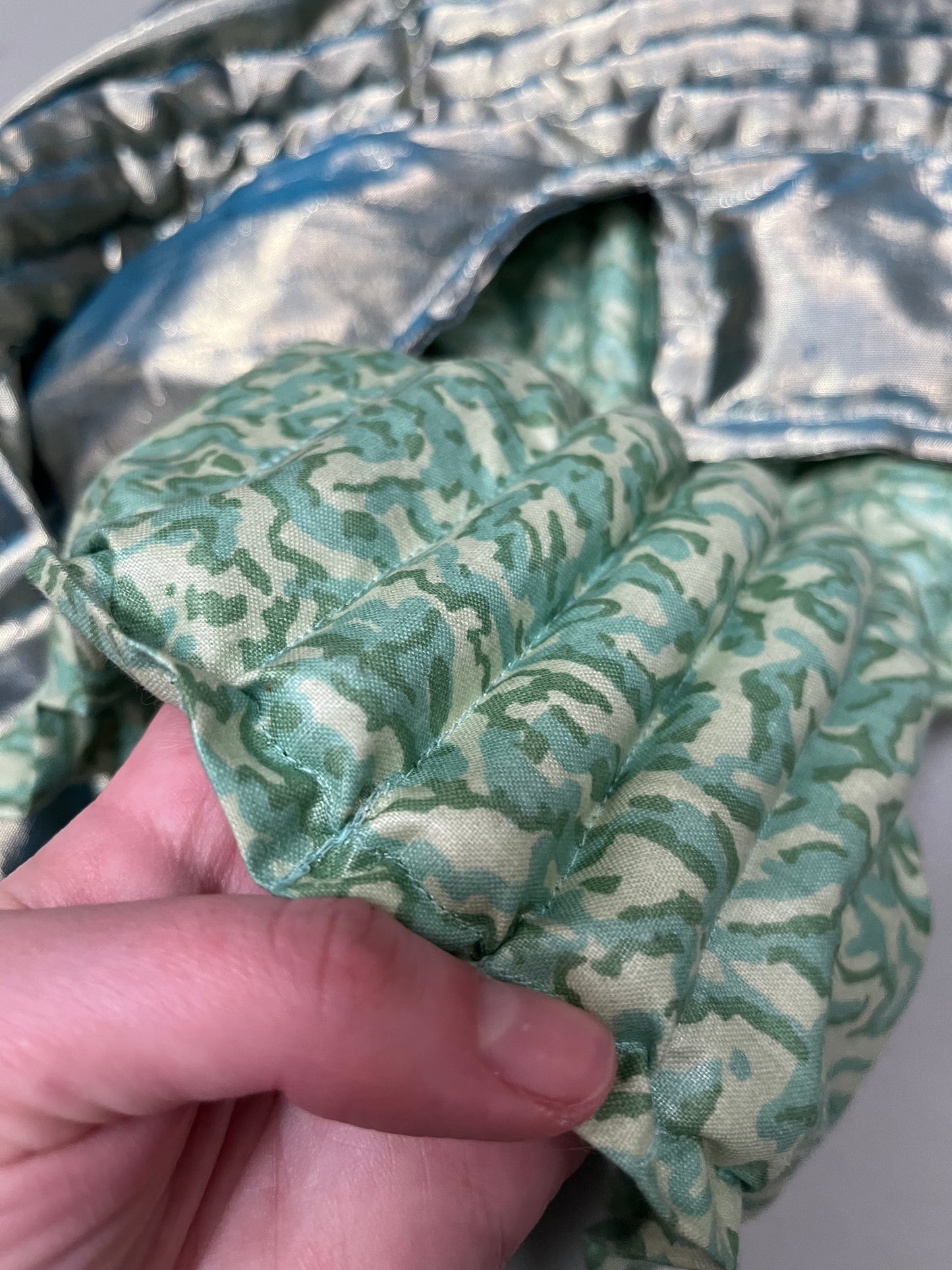 Zero left: Sea Noodle cotton —Deep Pressure Therapy | Cooling Compression Shark