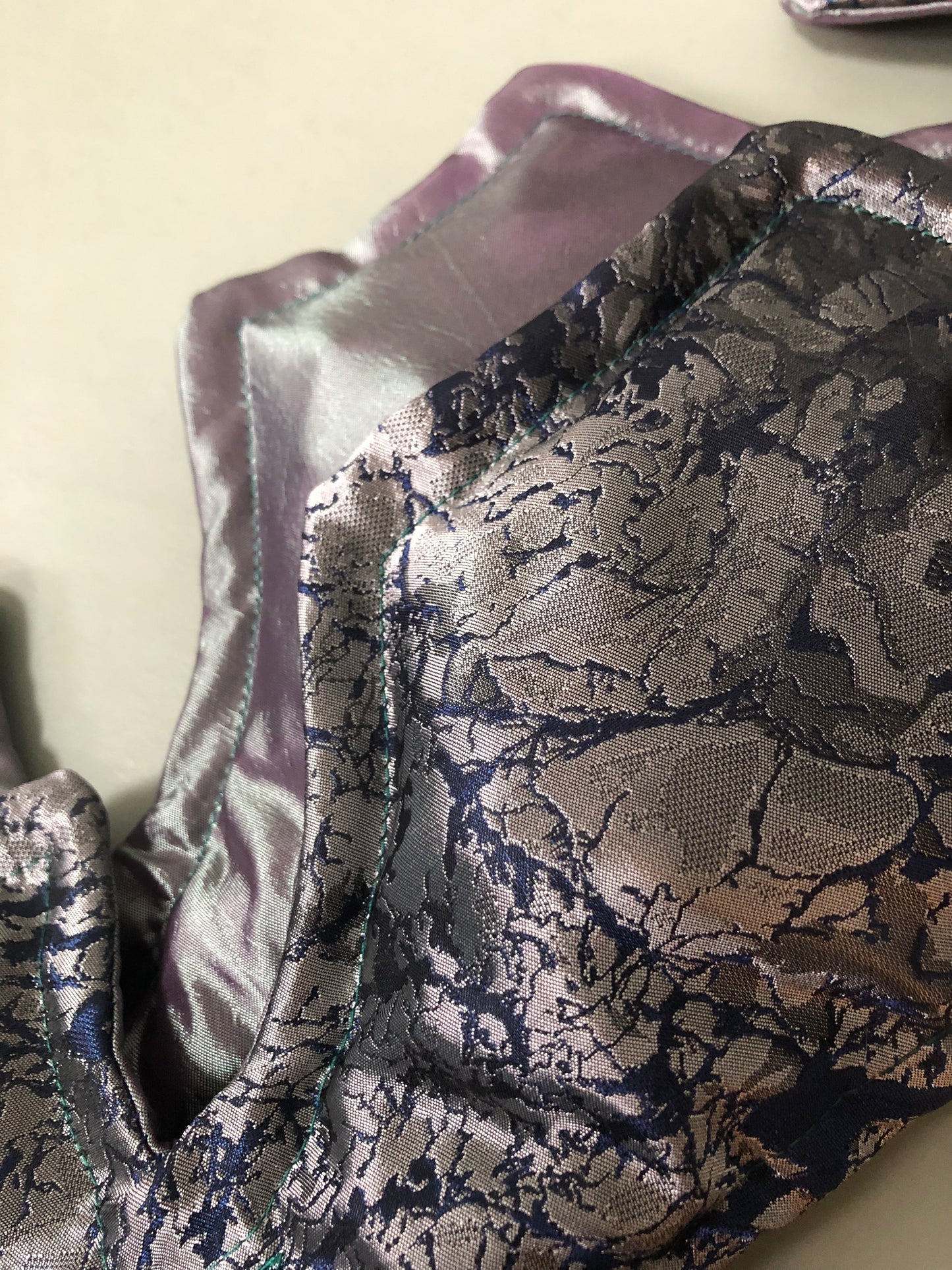 Zero left: Pearlscale silver (dupioni silk) — Deep Pressure Therapy | Cooling Compression Shark