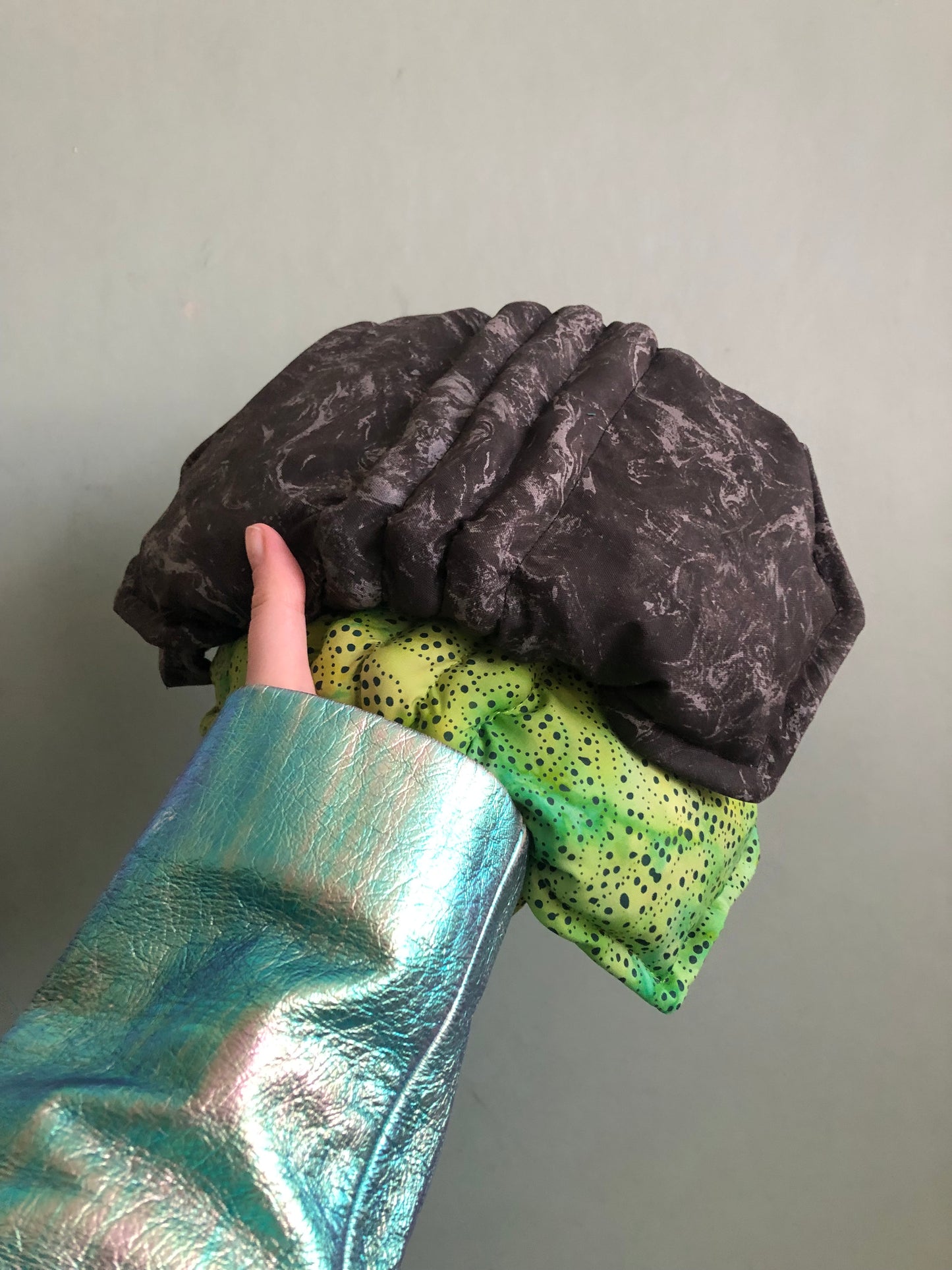 . Black lotus (cotton) — Deep Pressure Therapy | Cooling Compression Shark