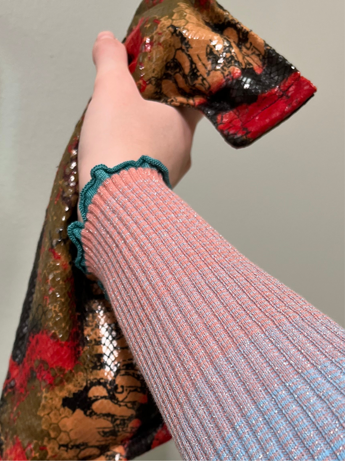 Zero left: Snakeskin (silk belly, poly/textured top)— Deep Pressure Therapy | Cooling Compression Shark