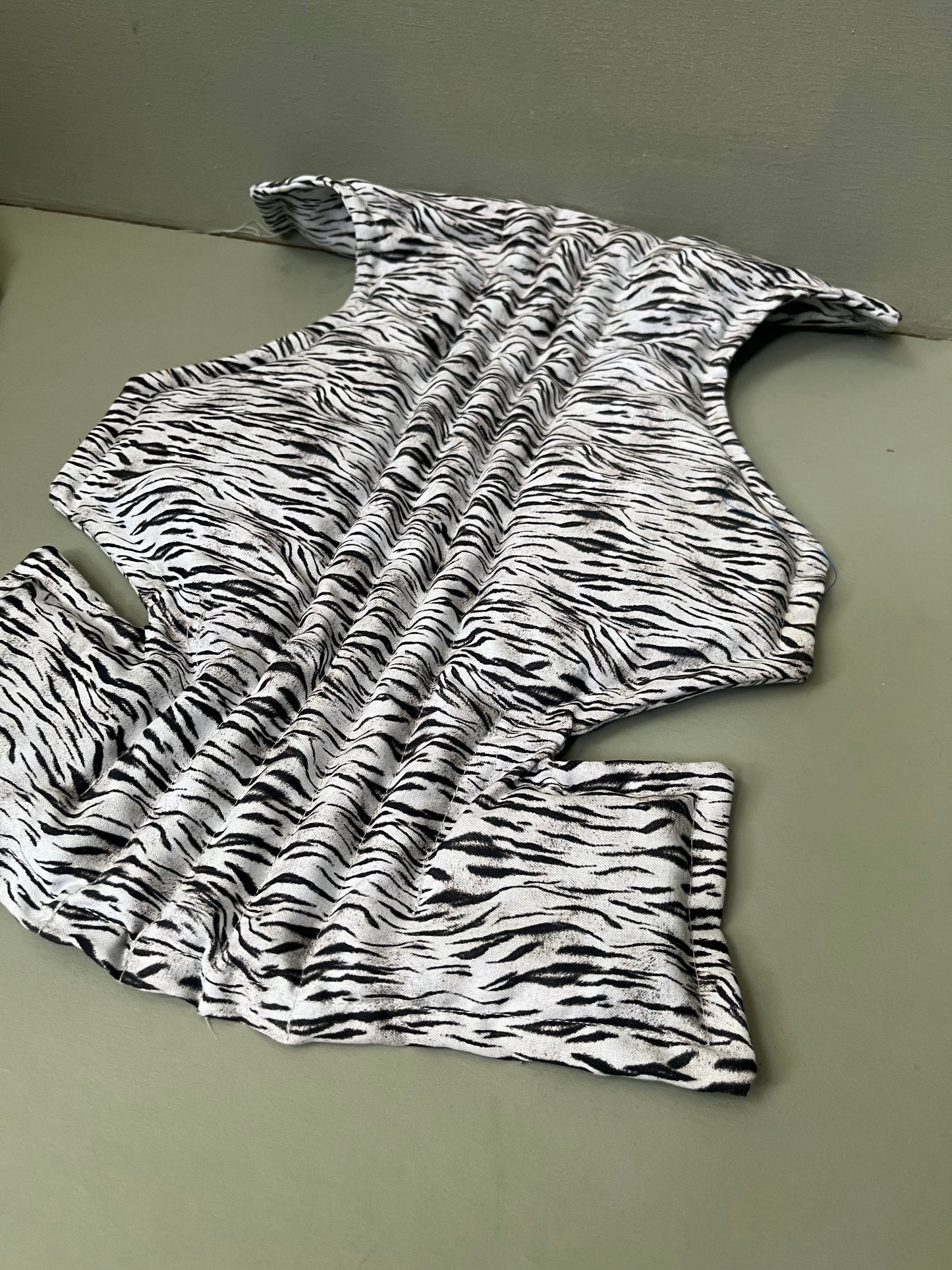 Zero left: Halloween! Betta-juice, betta-juice, betta-juice! (Halloween cotton) — Deep Pressure Therapy | Cooling Compression Shark