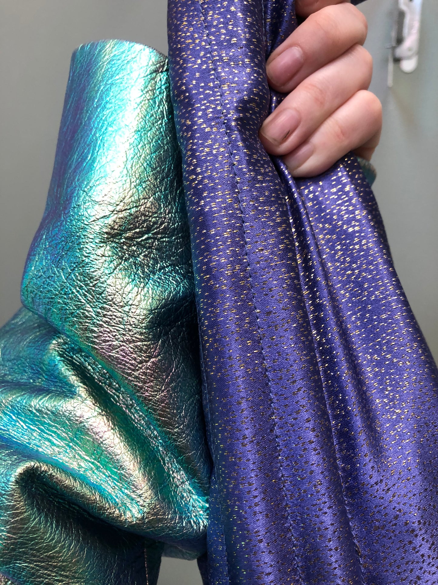 Zero left: Helfrichi firefish (metallic silk) — Deep Pressure Therapy | Cooling Compression Shark