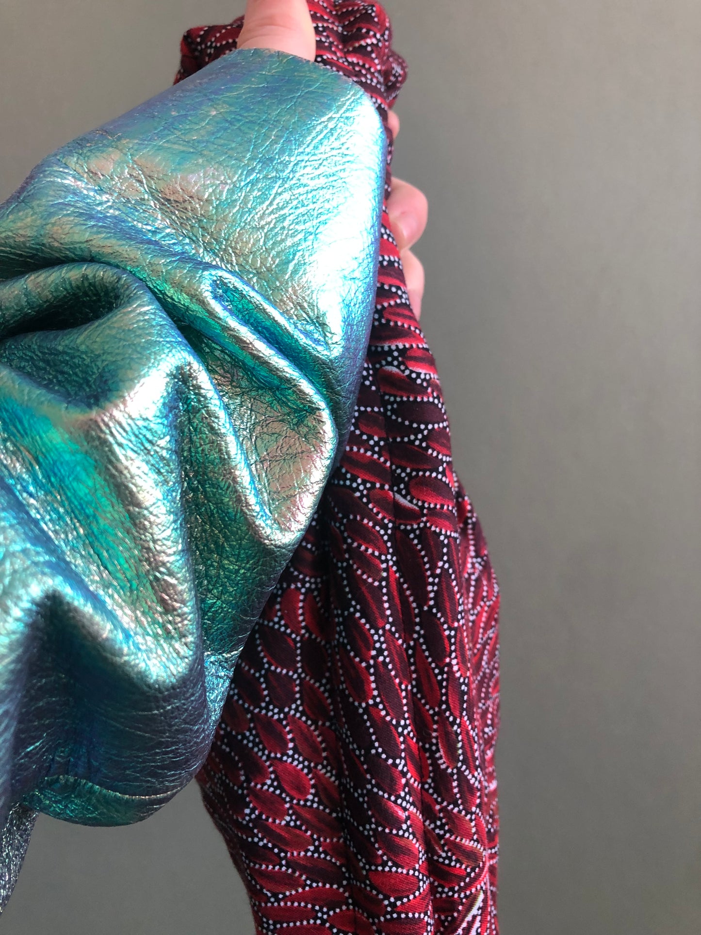 . Red snapper (cotton) — Deep Pressure Therapy | Cooling Compression Shark