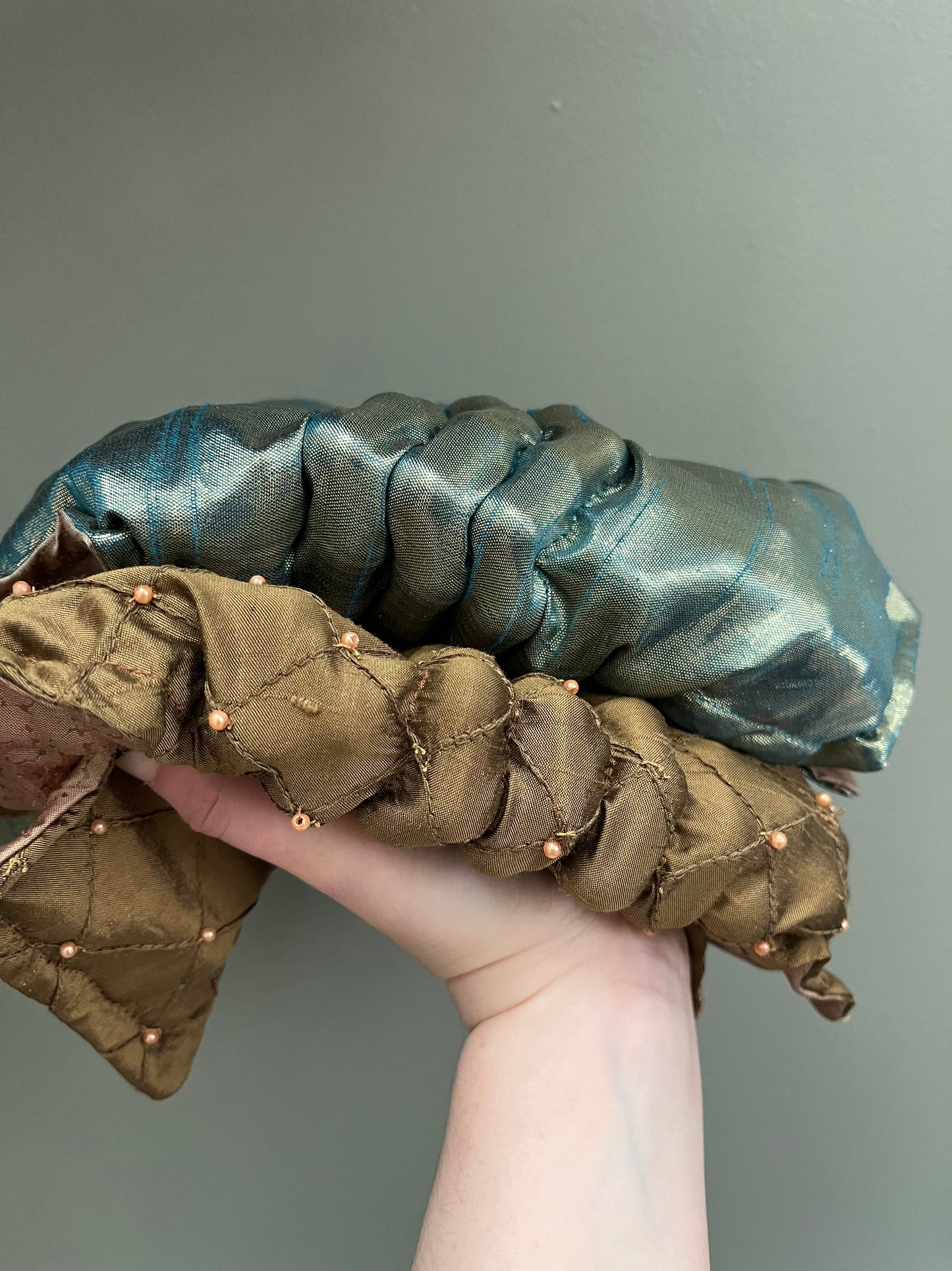 Zero left: Sandy belly (metallic silk/taffeta) — Deep Pressure Therapy | Cooling Compression Shark