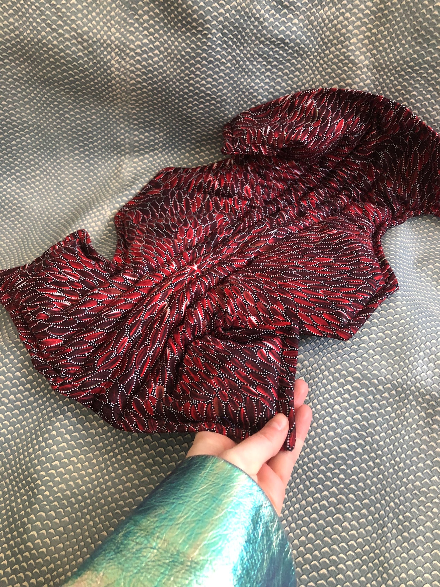 . Red snapper (cotton) — Deep Pressure Therapy | Cooling Compression Shark