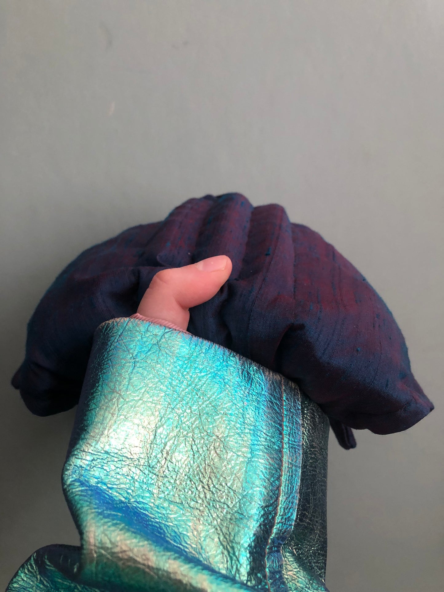 . Bogwitch (dupioni silk) — Deep Pressure Therapy | Cooling Compression Shark