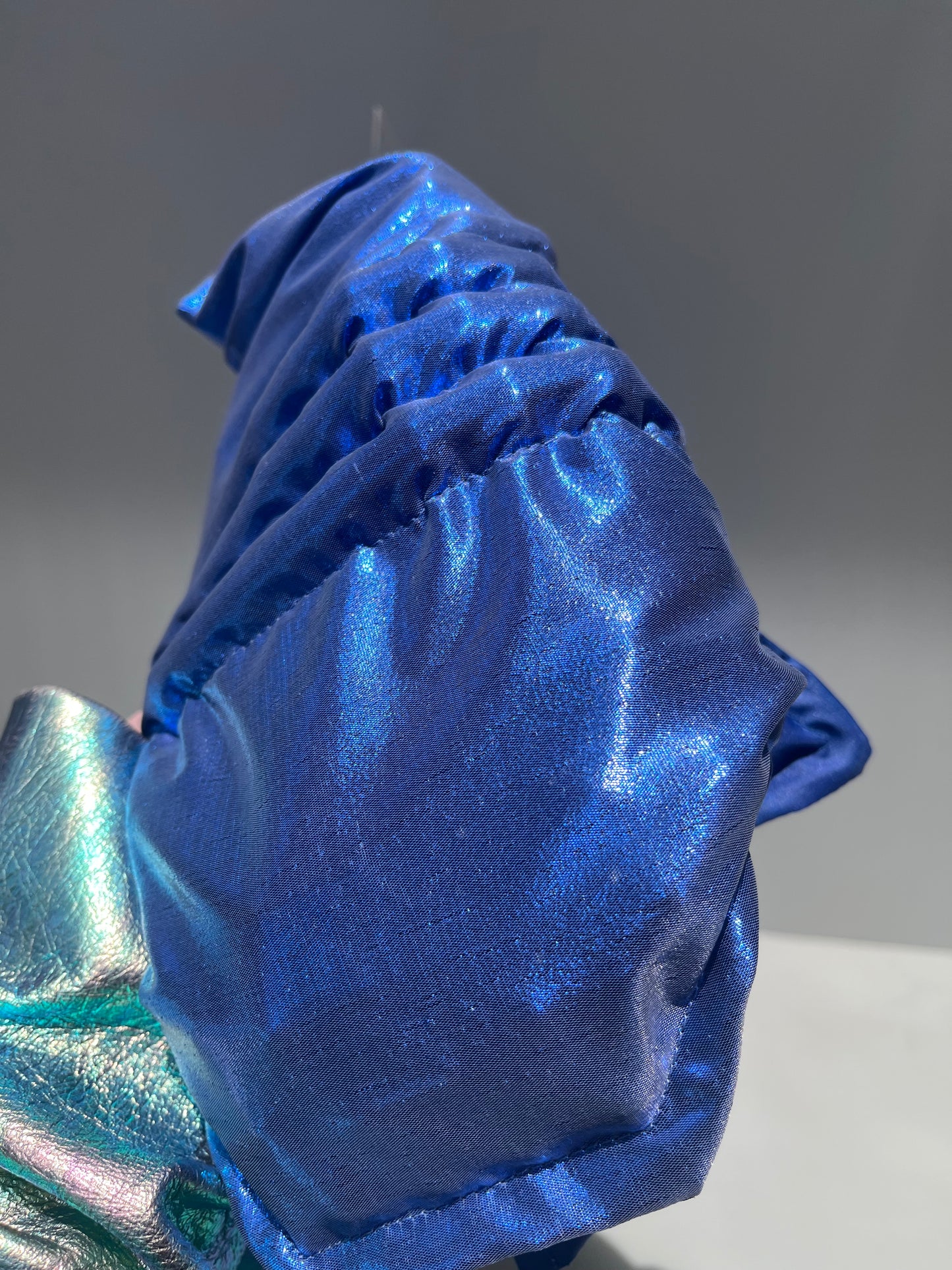 Zero left: Kutubufish (organza poly) — Deep Pressure Therapy | Cooling Compression Shark