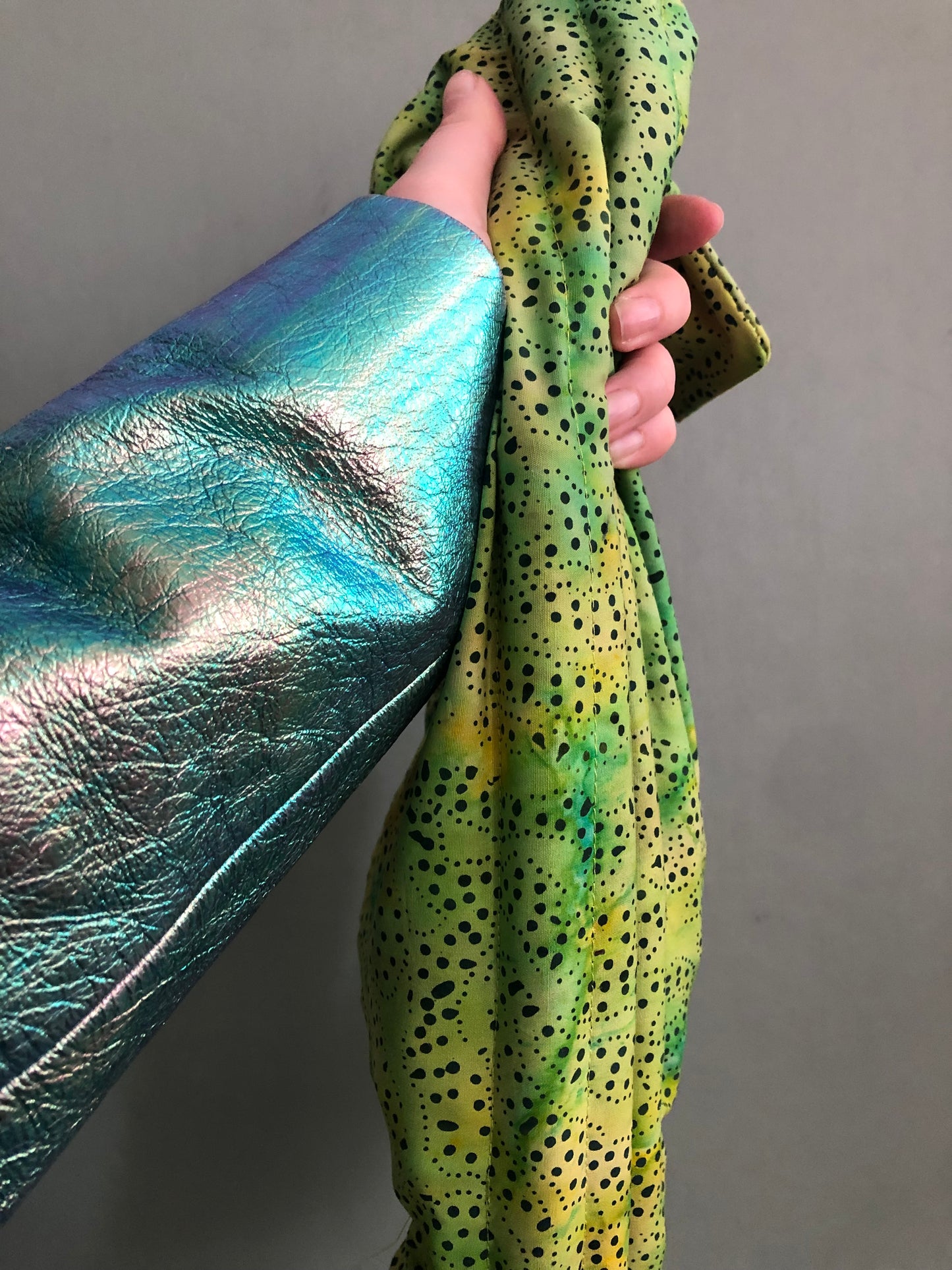 . Amphibian (cotton) — Deep Pressure Therapy | Cooling Compression Shark