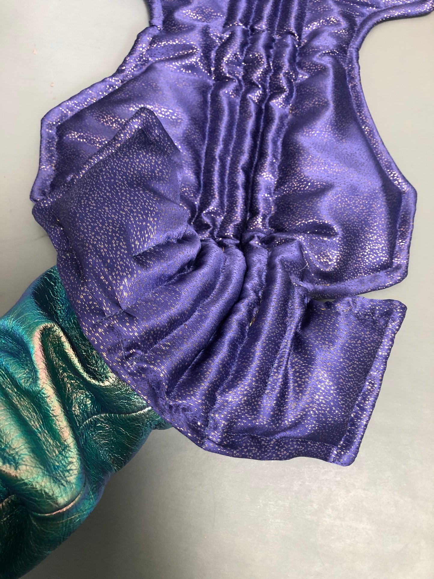 Zero left: Helfrichi firefish (metallic silk) — Deep Pressure Therapy | Cooling Compression Shark