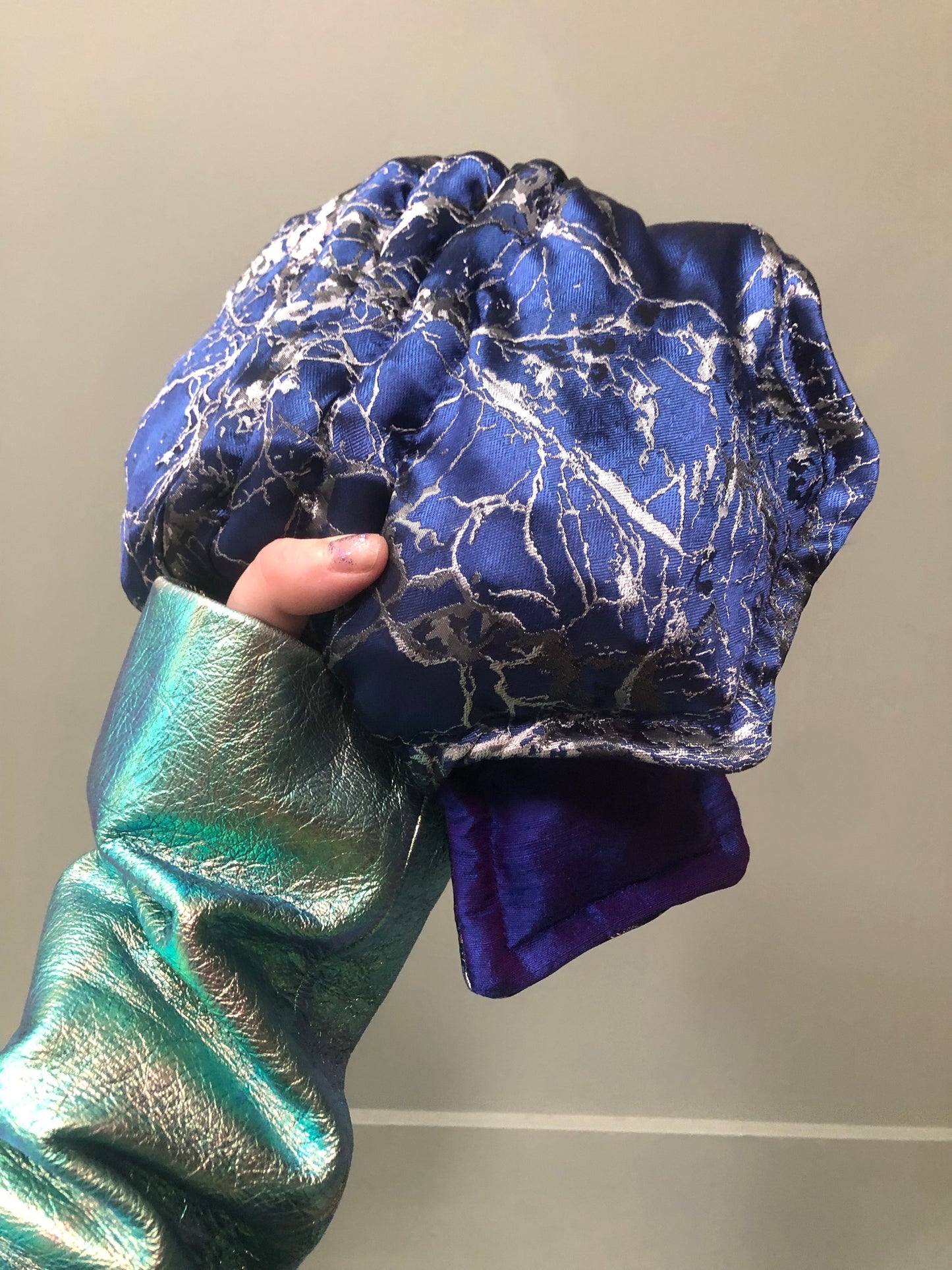 . Pearlscale (dupioni silk) — Deep Pressure Therapy | Cooling Compression Shark