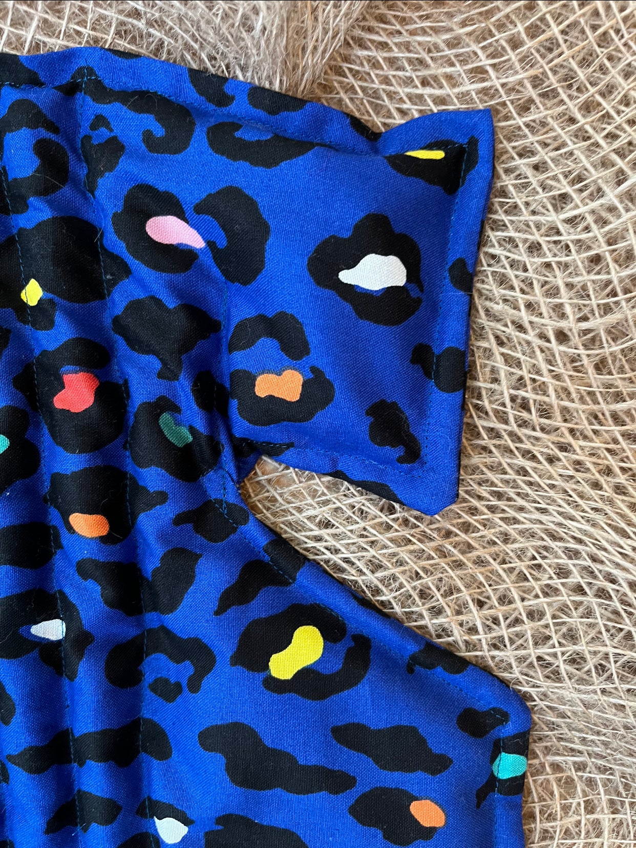 Zero: Rainbow Cheetah — Deep Pressure Therapy | Cooling Compression Shark