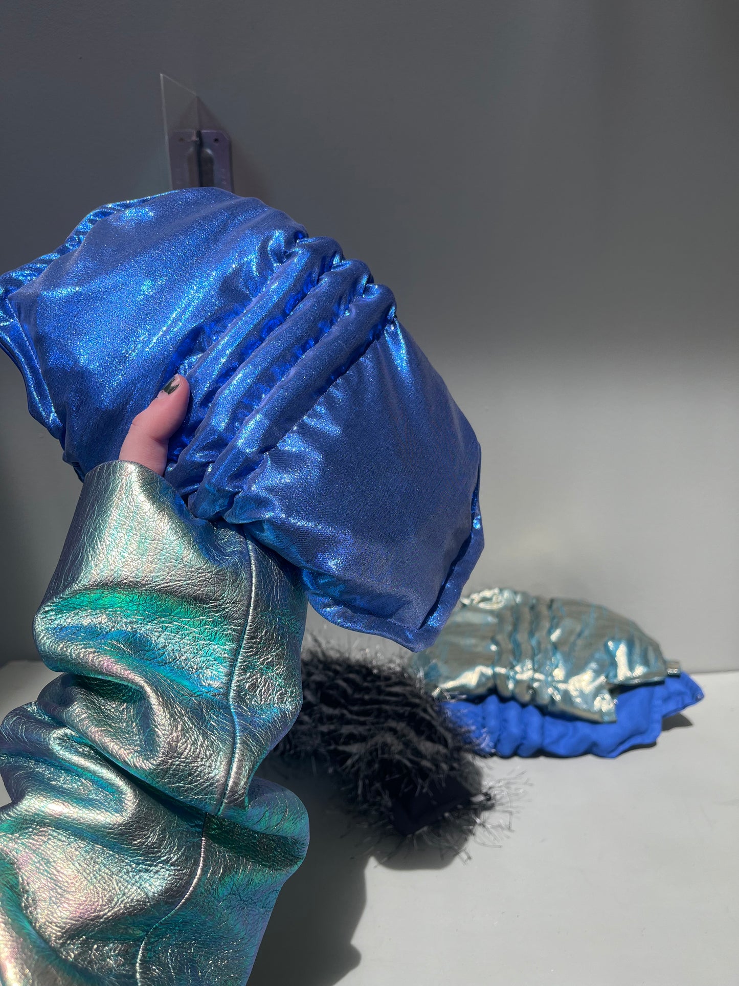 Zero left: Kutubufish (organza poly) — Deep Pressure Therapy | Cooling Compression Shark